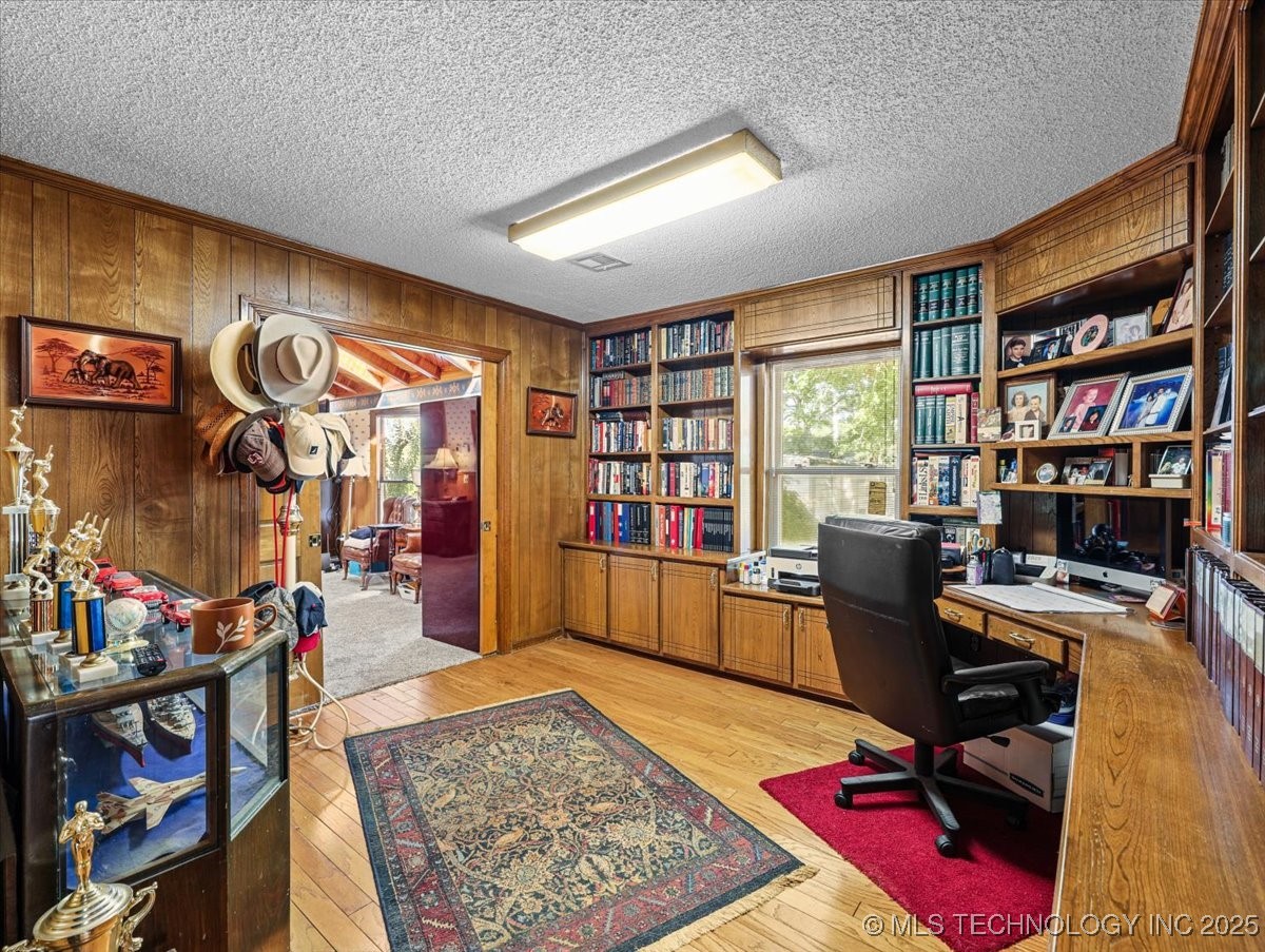 1804 E Hollow Oak Road Property Photo 39