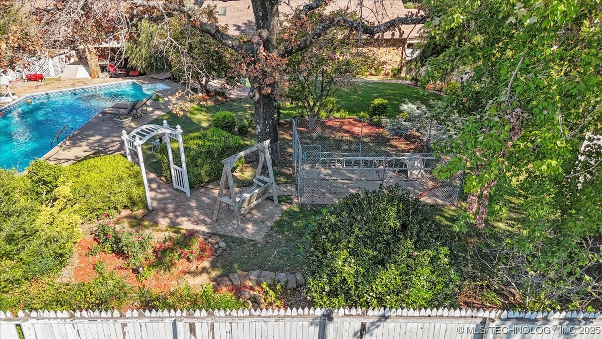 1804 E Hollow Oak Road Property Photo 74