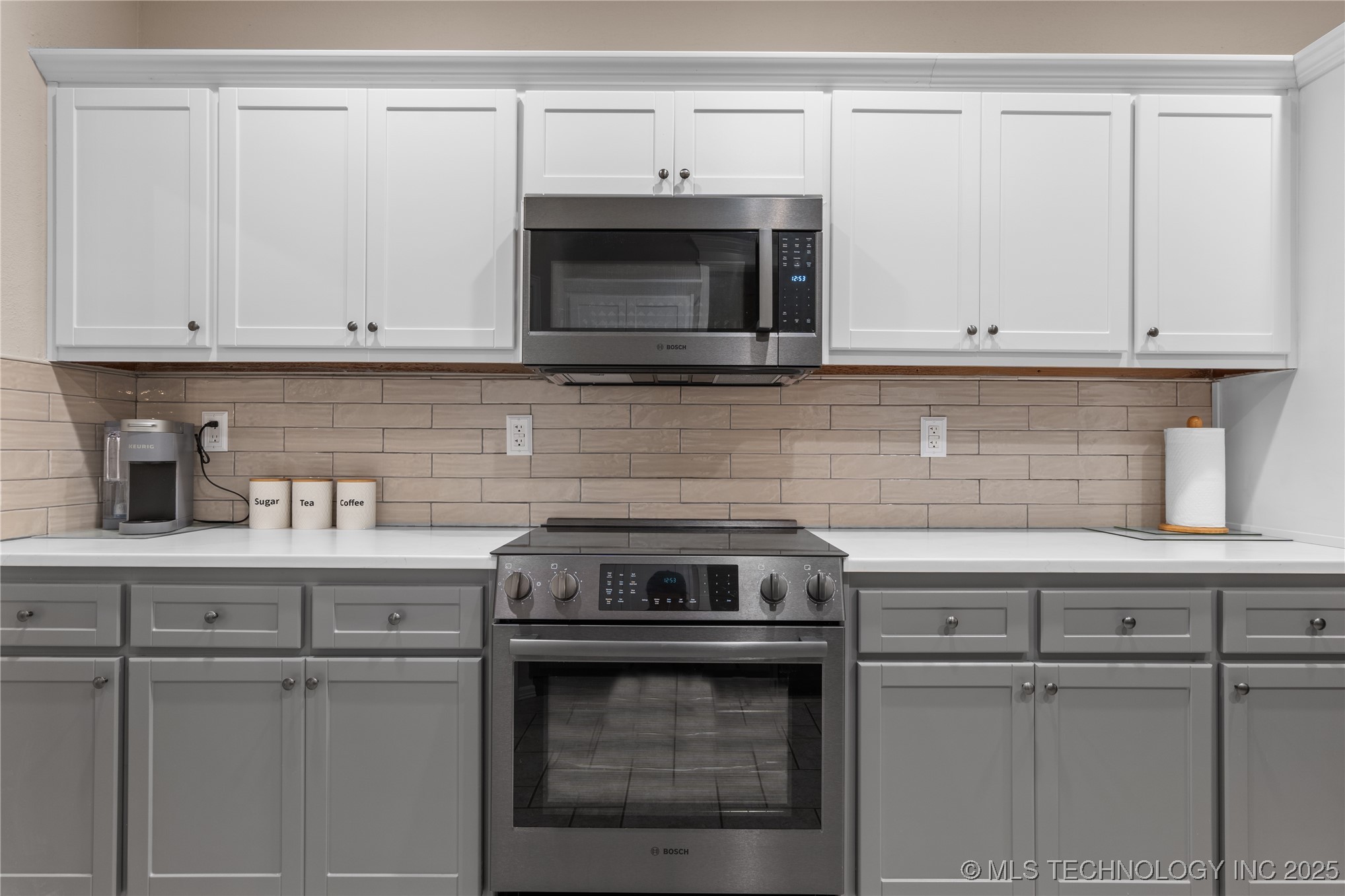 2429 S Umbrella Avenue Property Photo 18