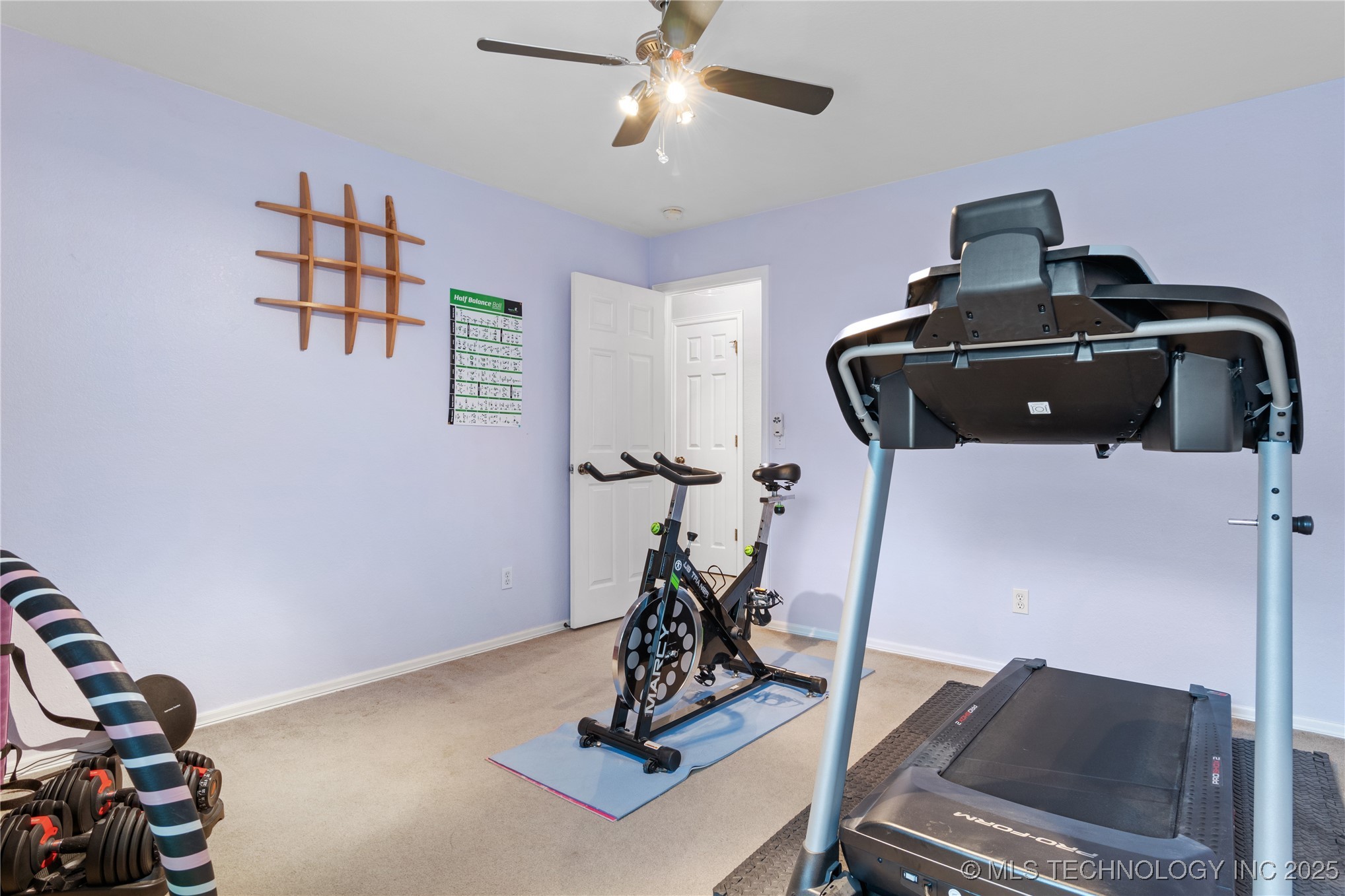 2429 S Umbrella Avenue Property Photo 30