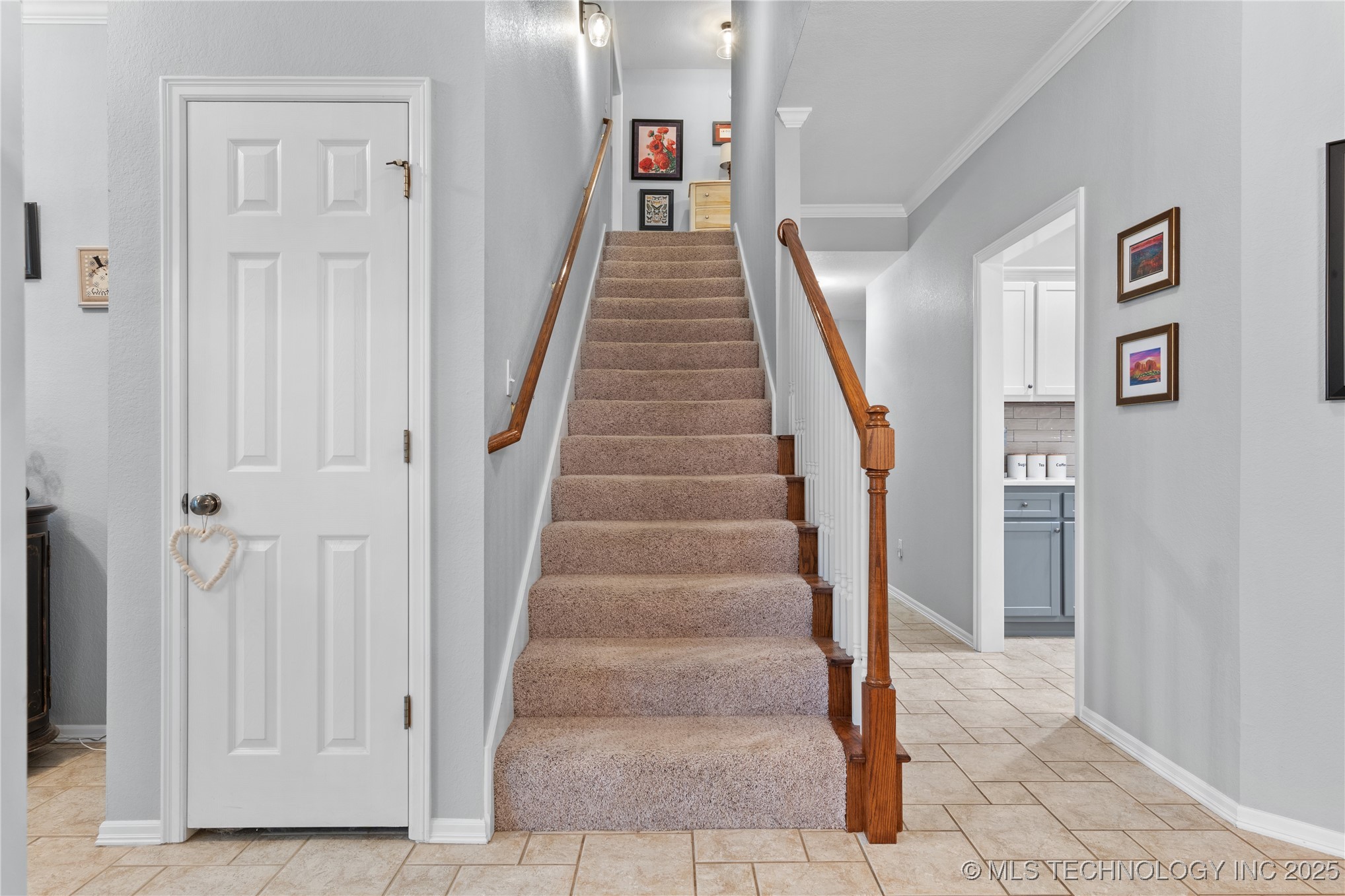 2429 S Umbrella Avenue Property Photo 33