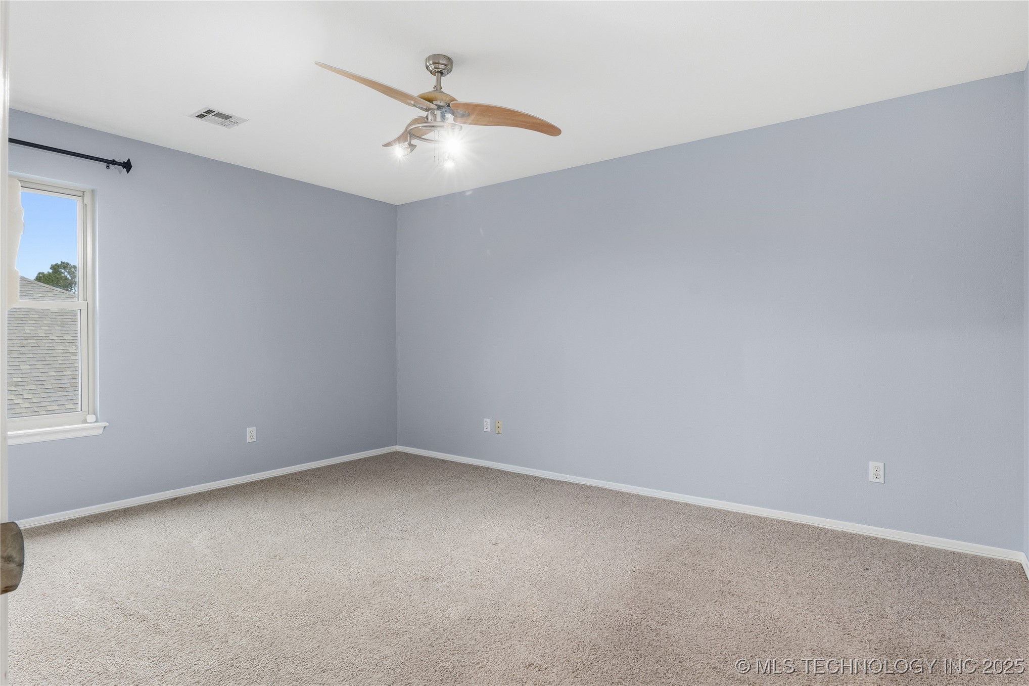 2429 S Umbrella Avenue Property Photo 36