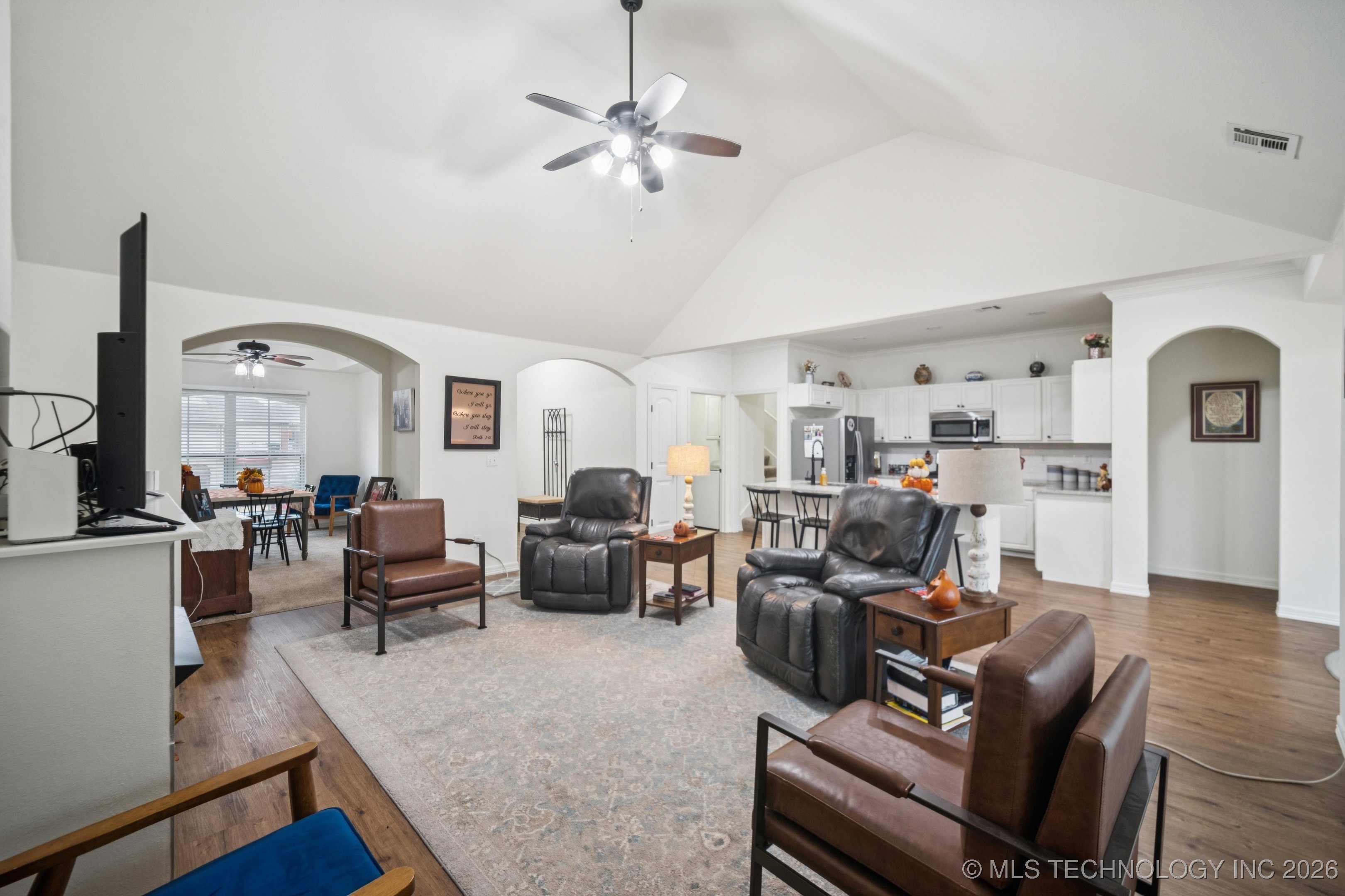 12327 E 69th Street North Property Photo 6