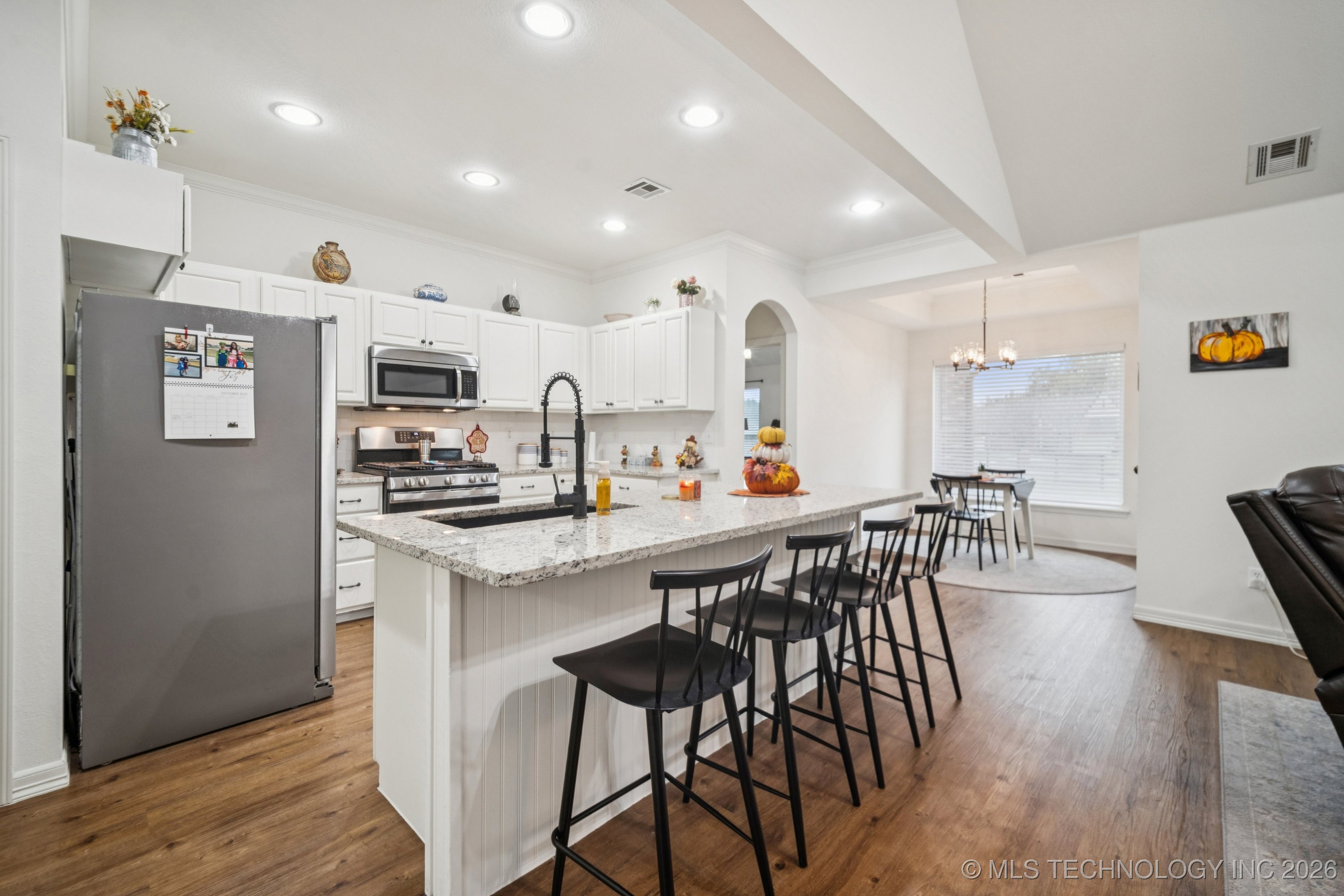 12327 E 69th Street North Property Photo 9