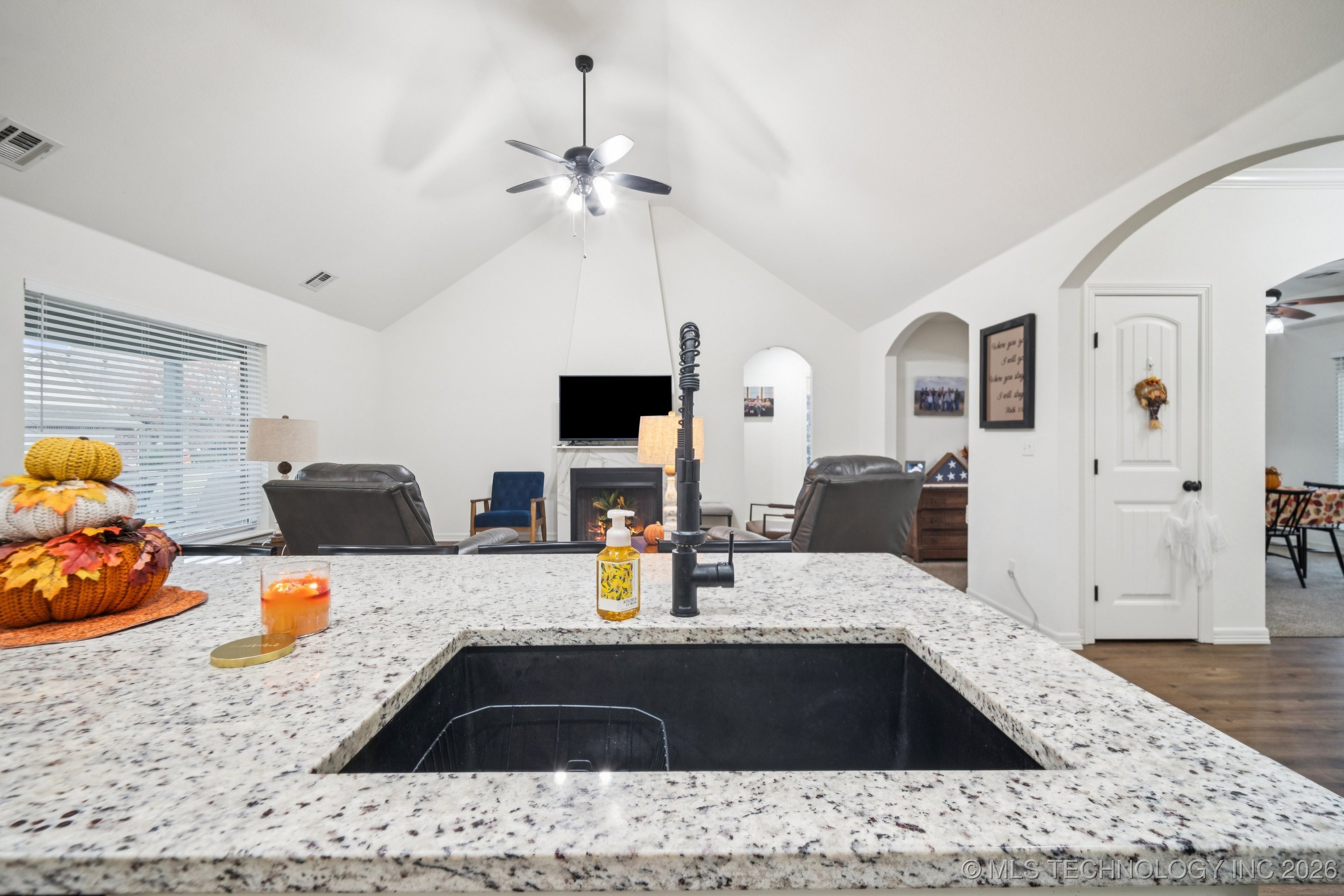 12327 E 69th Street North Property Photo 11