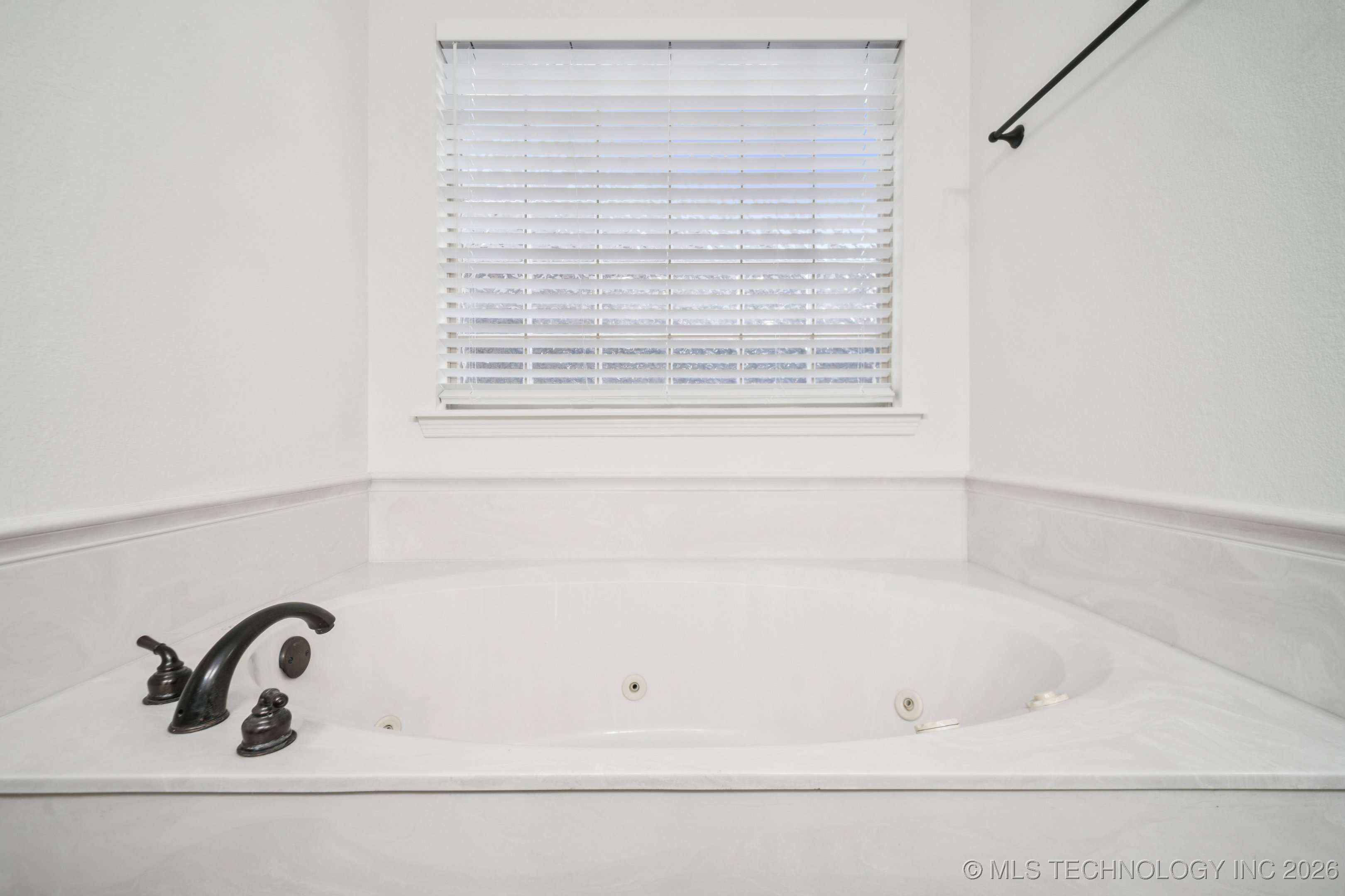 12327 E 69th Street North Property Photo 18