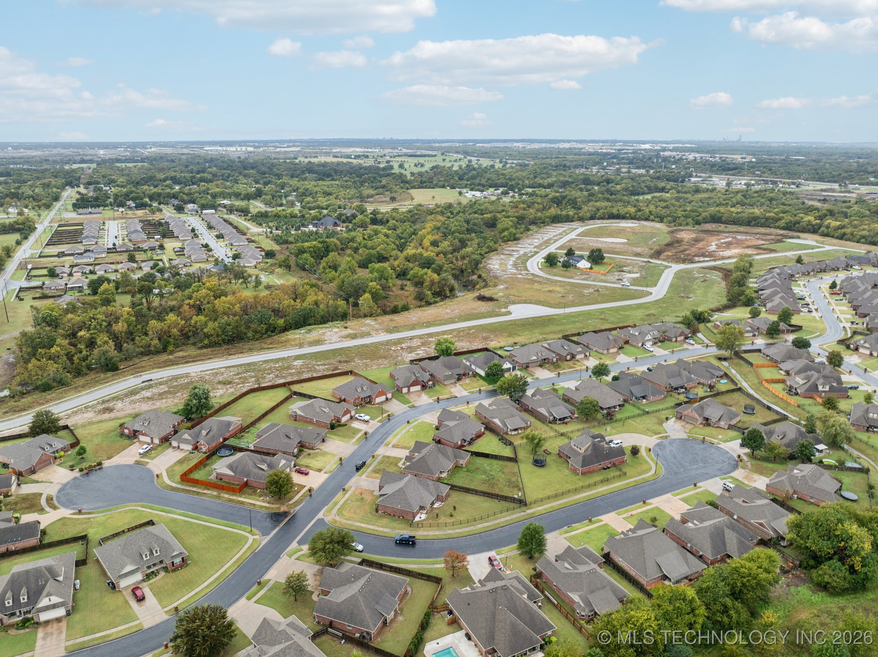 12327 E 69th Street North Property Photo 33