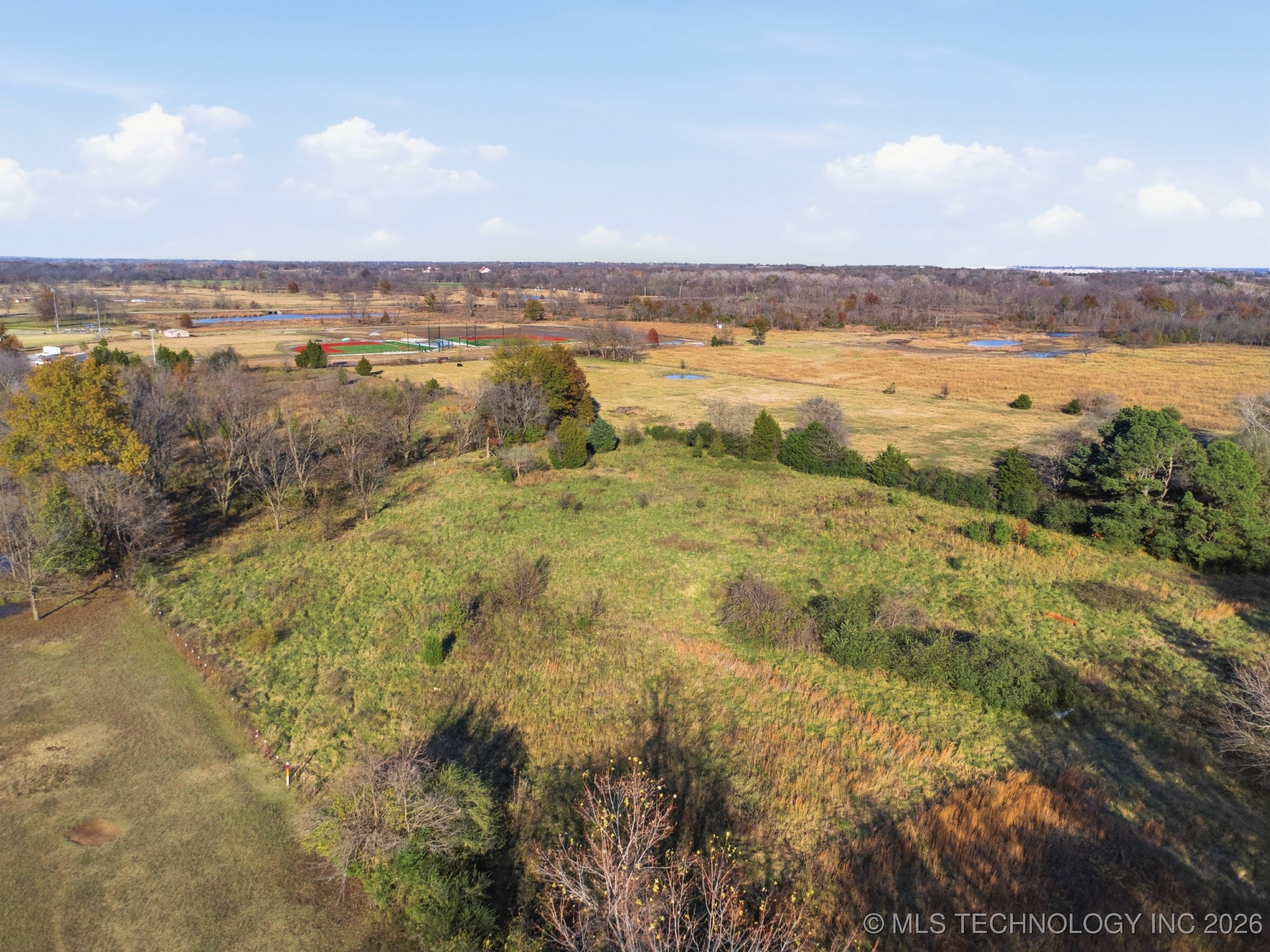 2721 E 61st Street N Property Photo 8