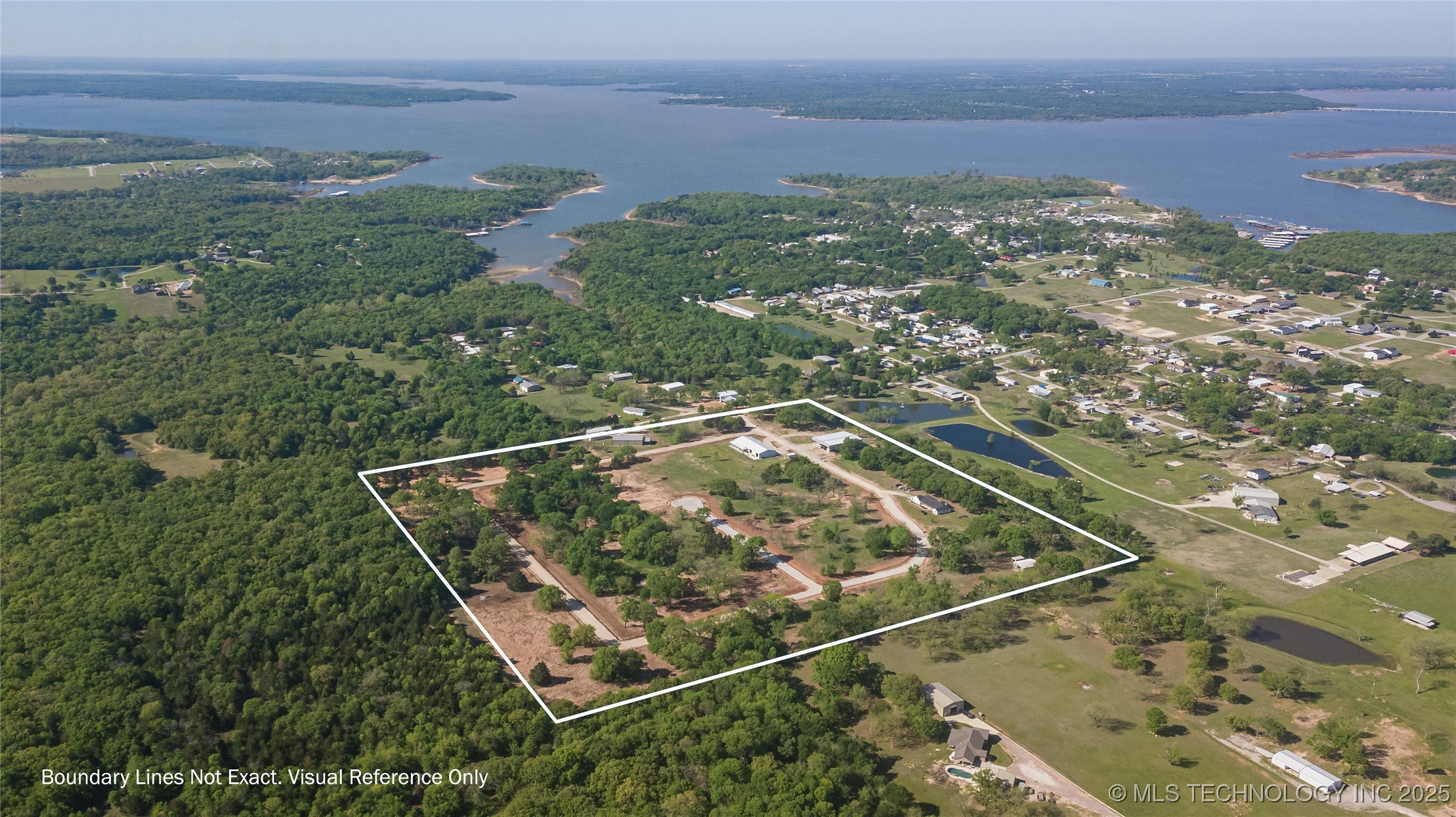 20 Royalty Court Property Photo 8