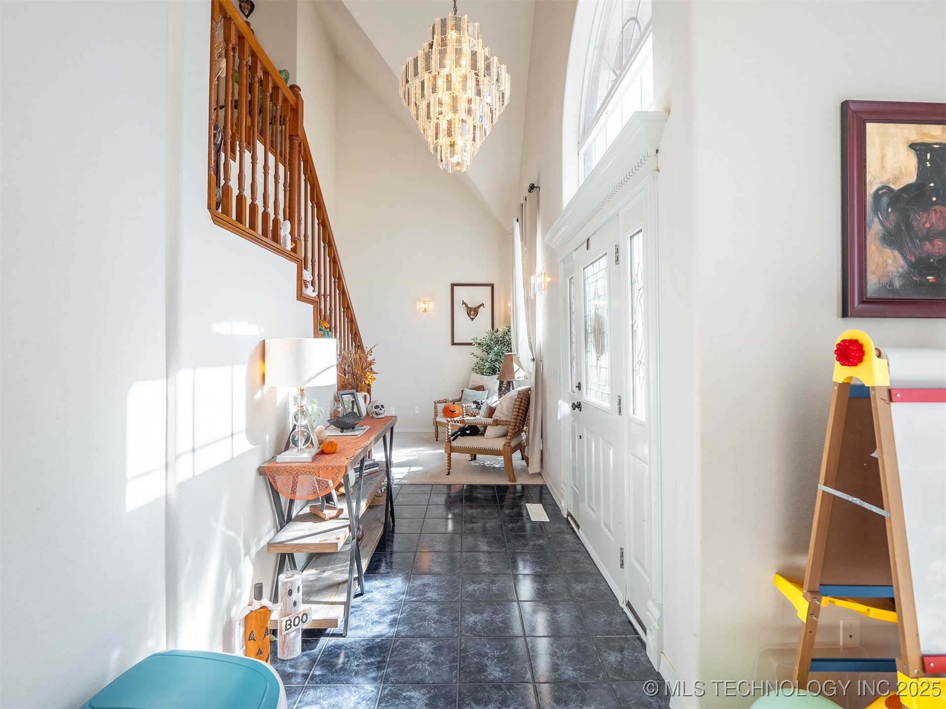 33 River Oaks Property Photo 9