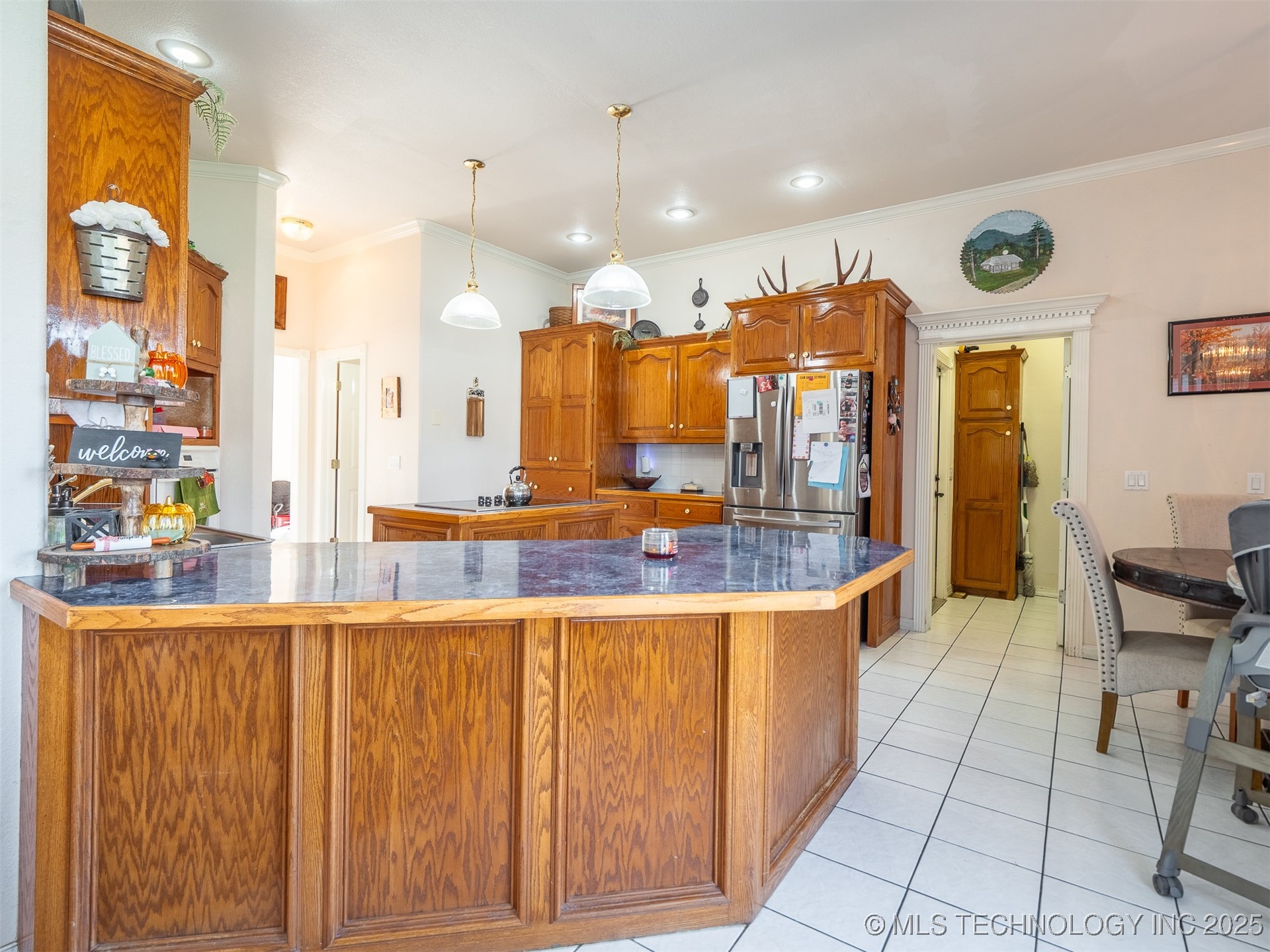 33 River Oaks Property Photo 16