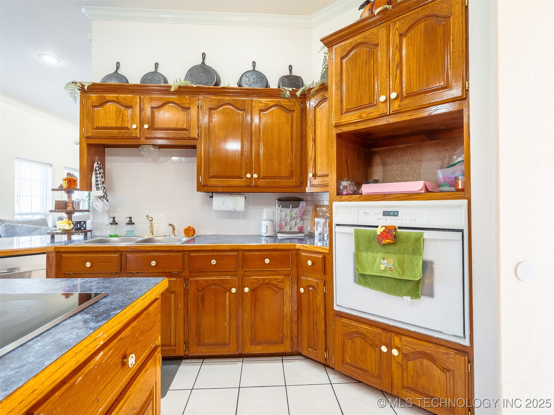 33 River Oaks Property Photo 20