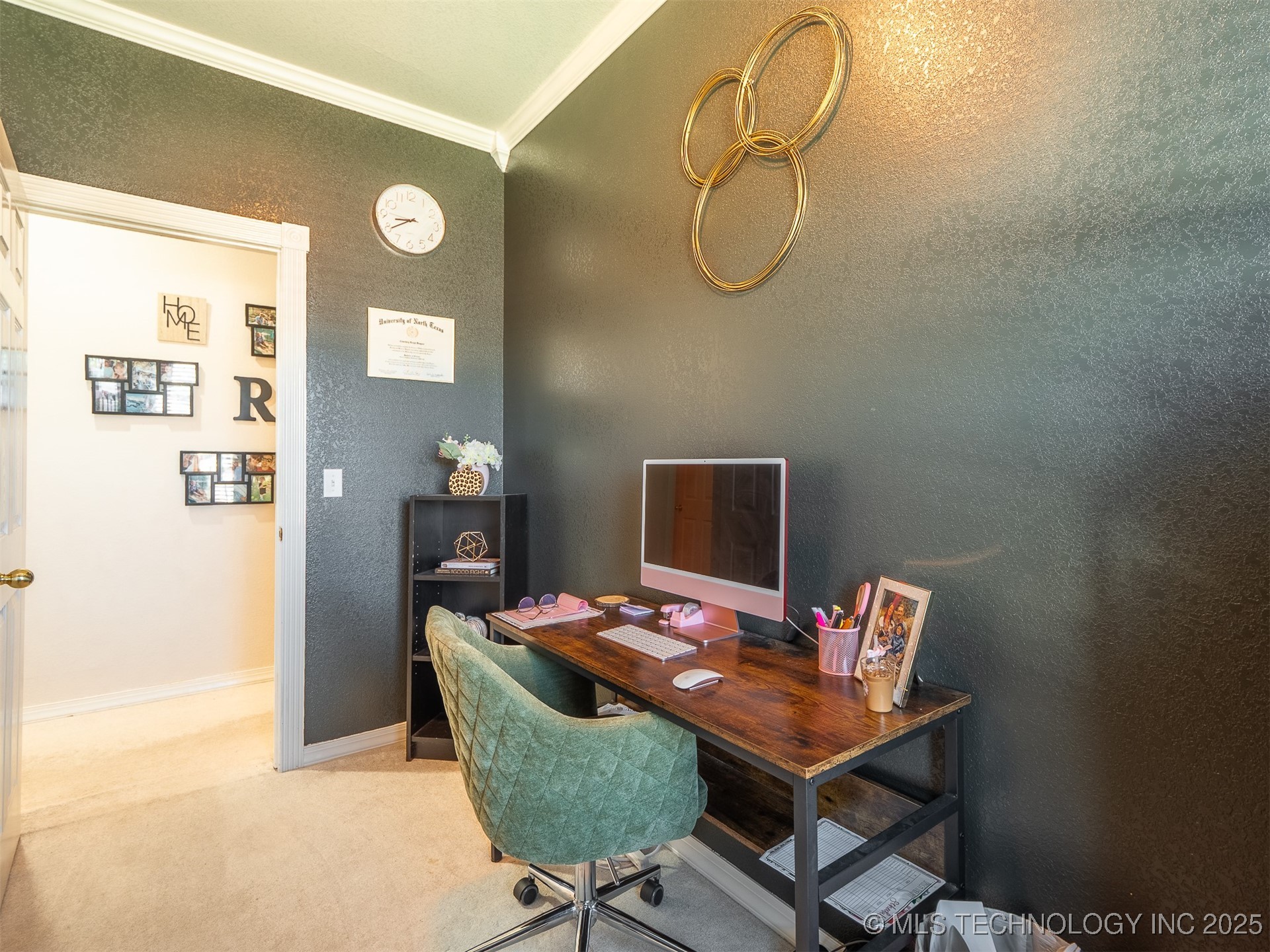 33 River Oaks Property Photo 36