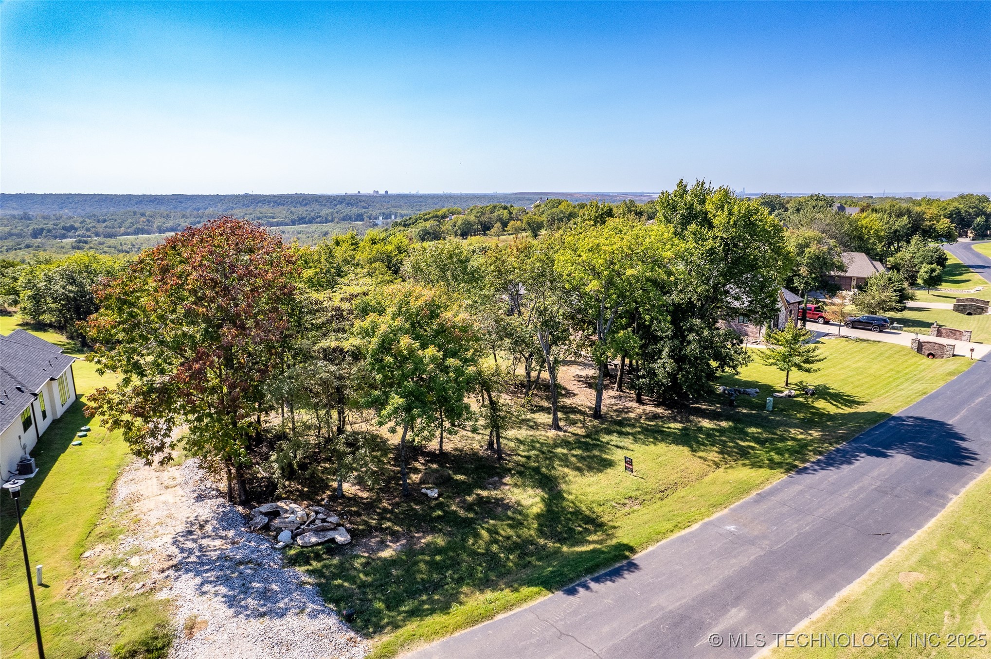 17798 E Anthem Ridge Road Property Photo 3