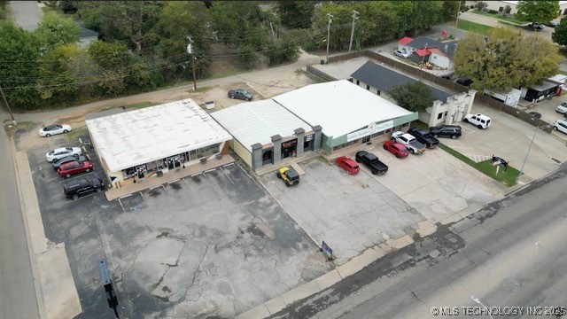 1020 W Main Property Photo 2