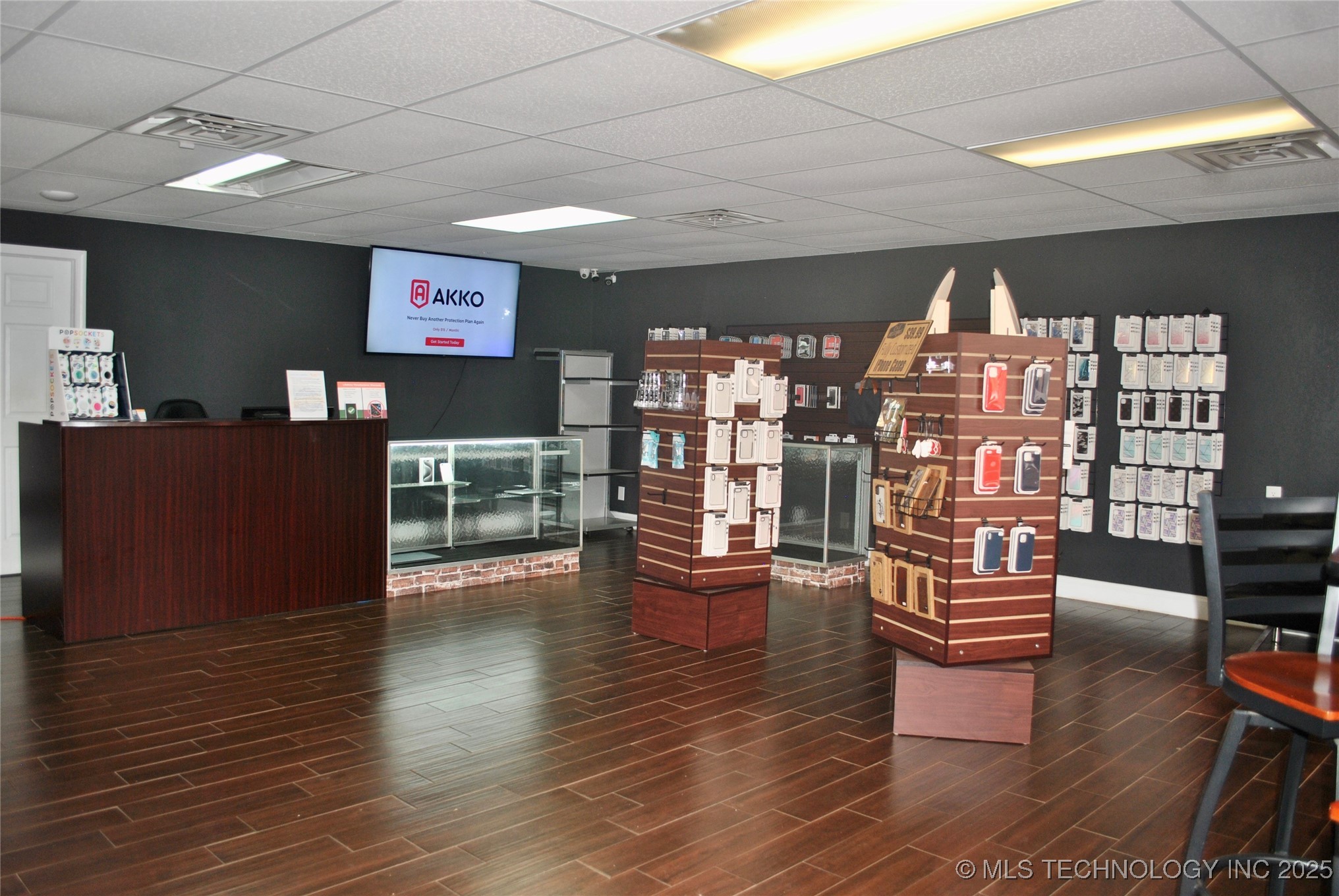 1020 W Main Property Photo 3