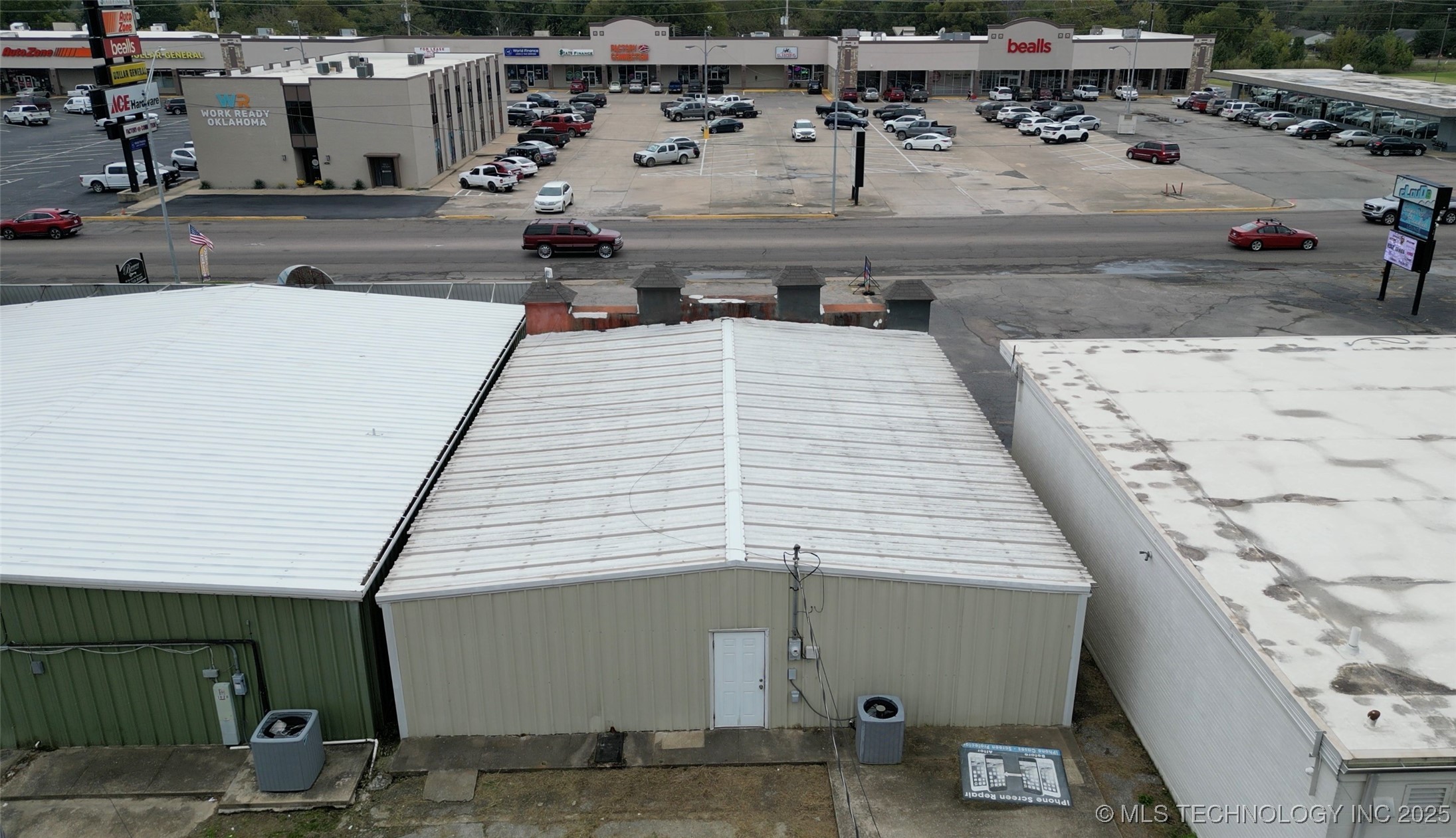 1020 W Main Property Photo 10