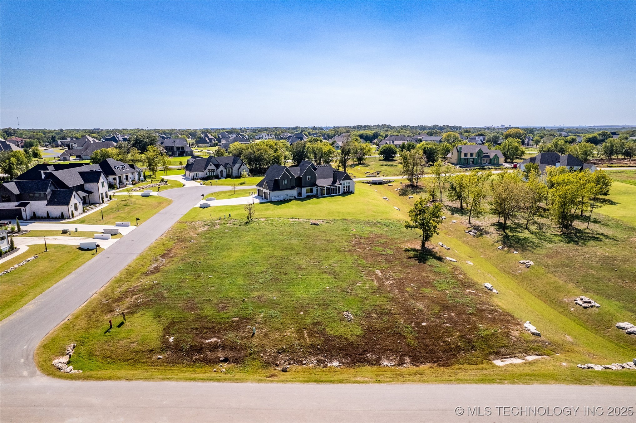 17862 E Patriot Drive Property Photo 2