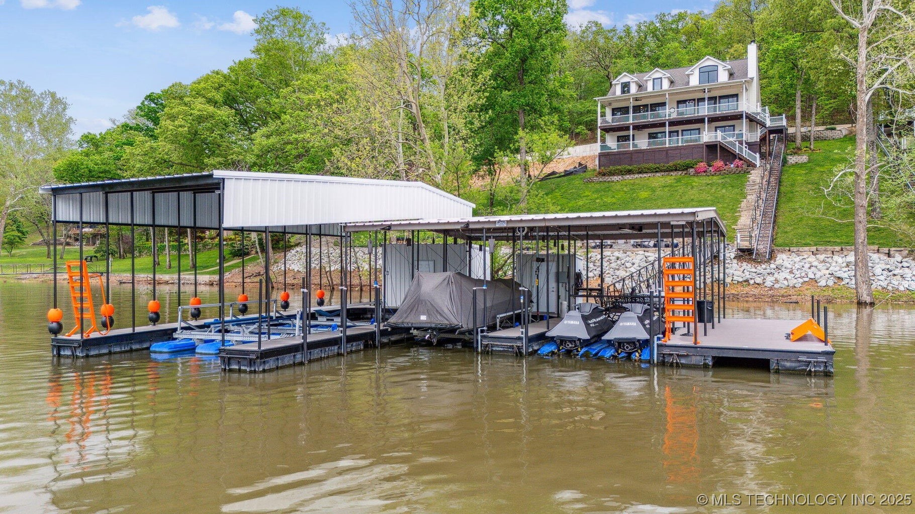 58930 E 332 Road Property Photo 2