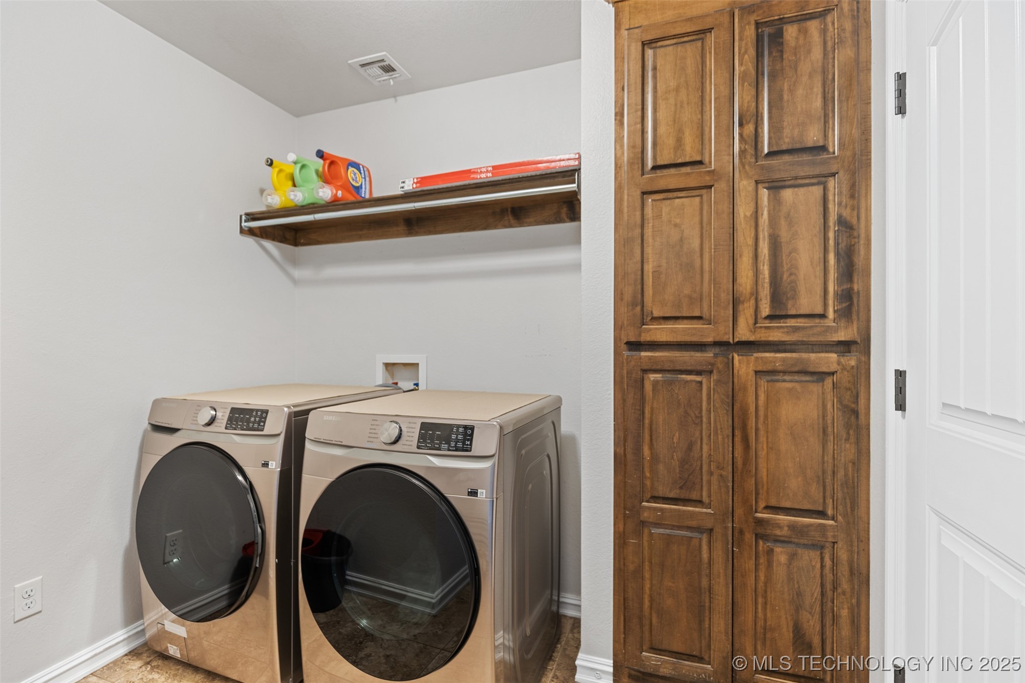 13364 N 133rd East Avenue Property Photo 13