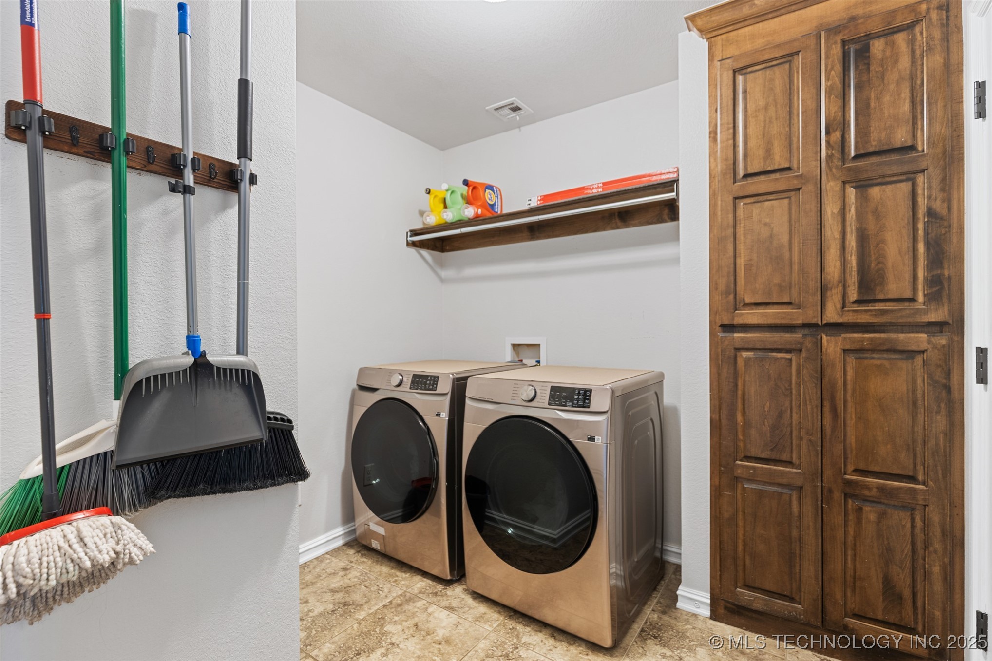 13364 N 133rd East Avenue Property Photo 14