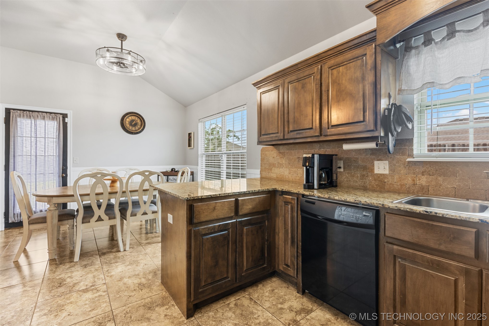 13364 N 133rd East Avenue Property Photo 28