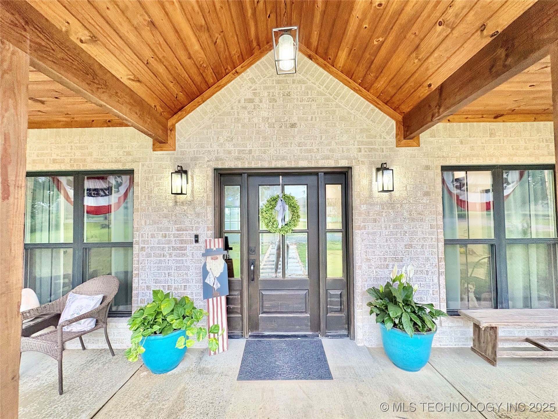 1609 E Hollow Oak Road Property Photo 5