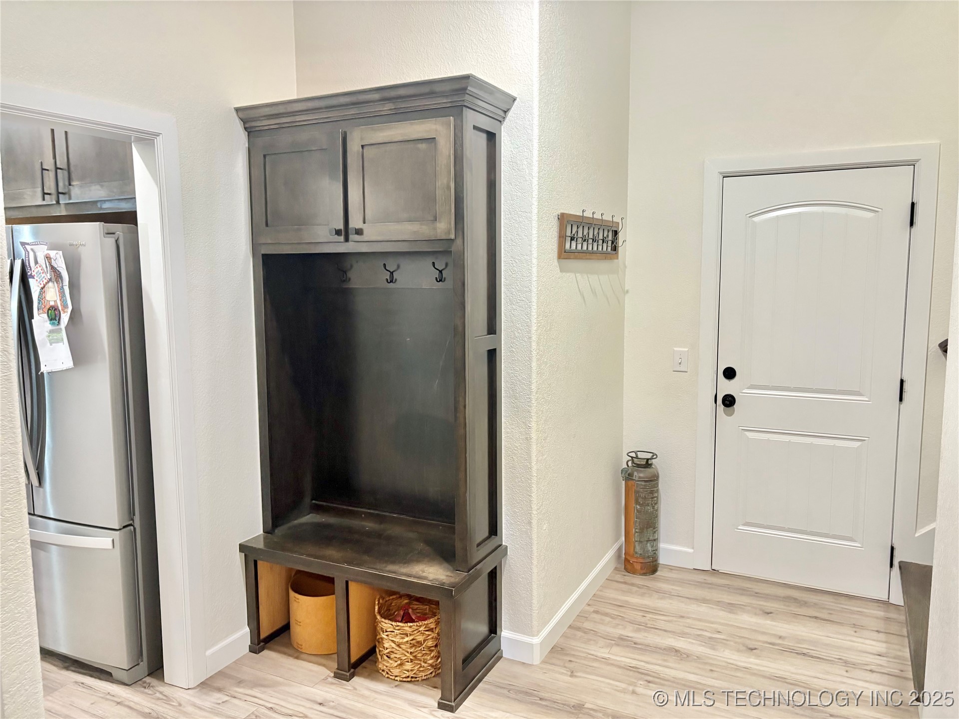 1609 E Hollow Oak Road Property Photo 13