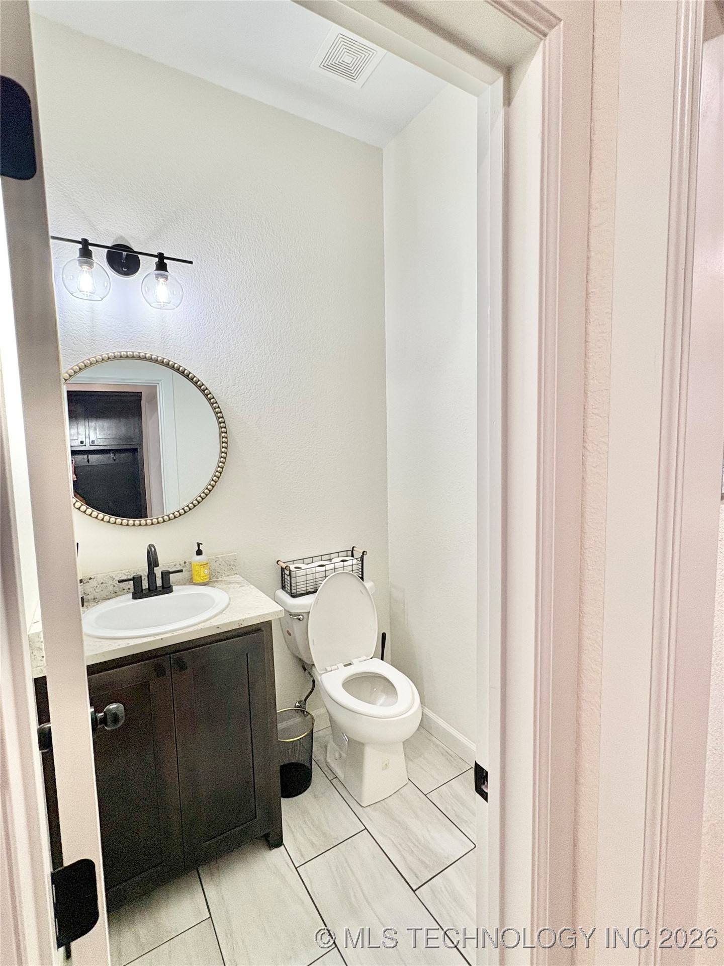 1609 E Hollow Oak Road Property Photo 14