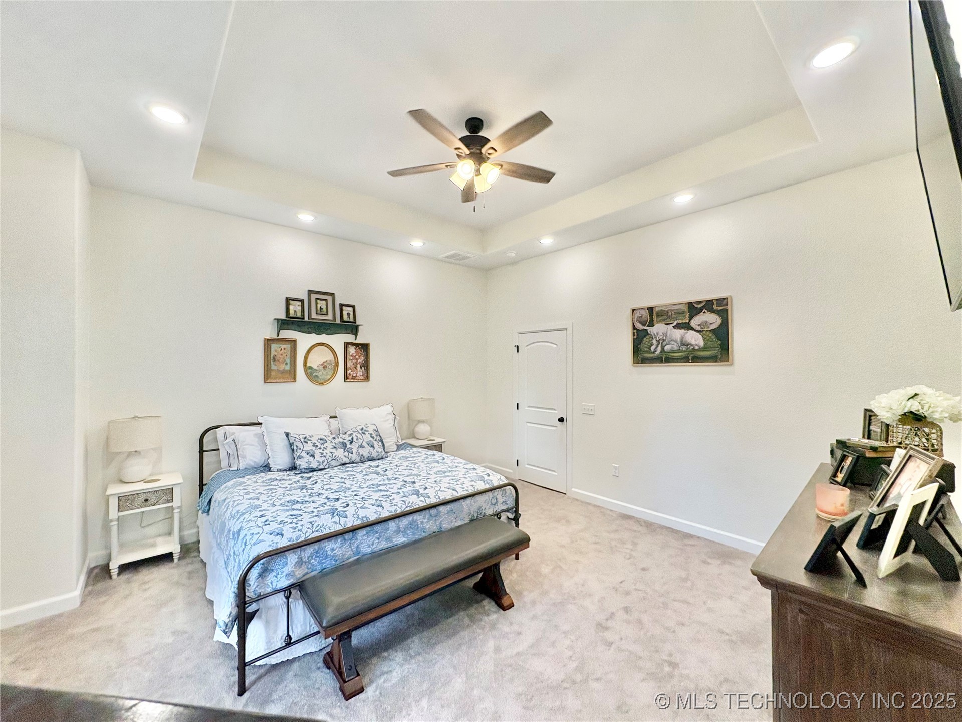 1609 E Hollow Oak Road Property Photo 17