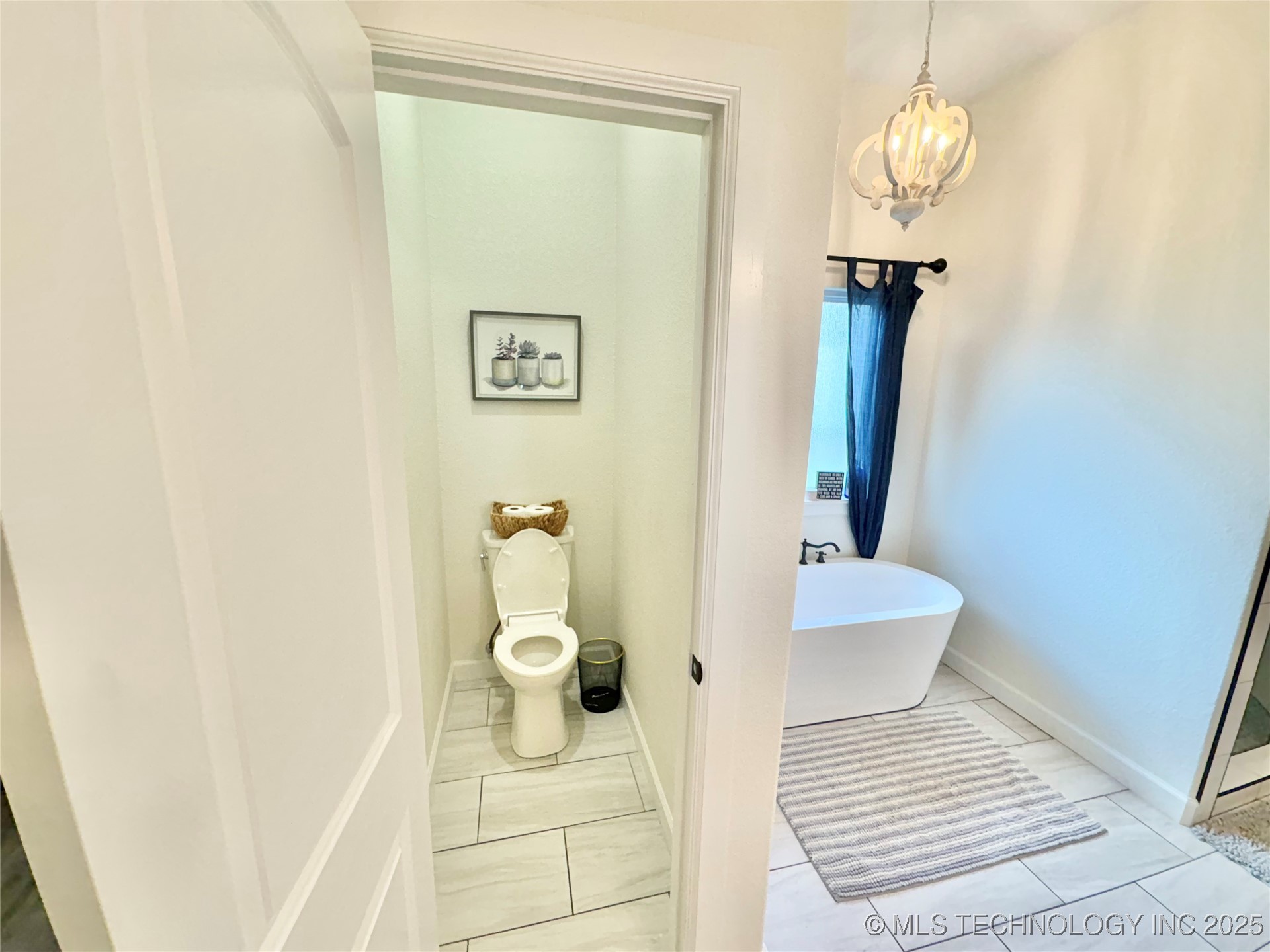 1609 E Hollow Oak Road Property Photo 23