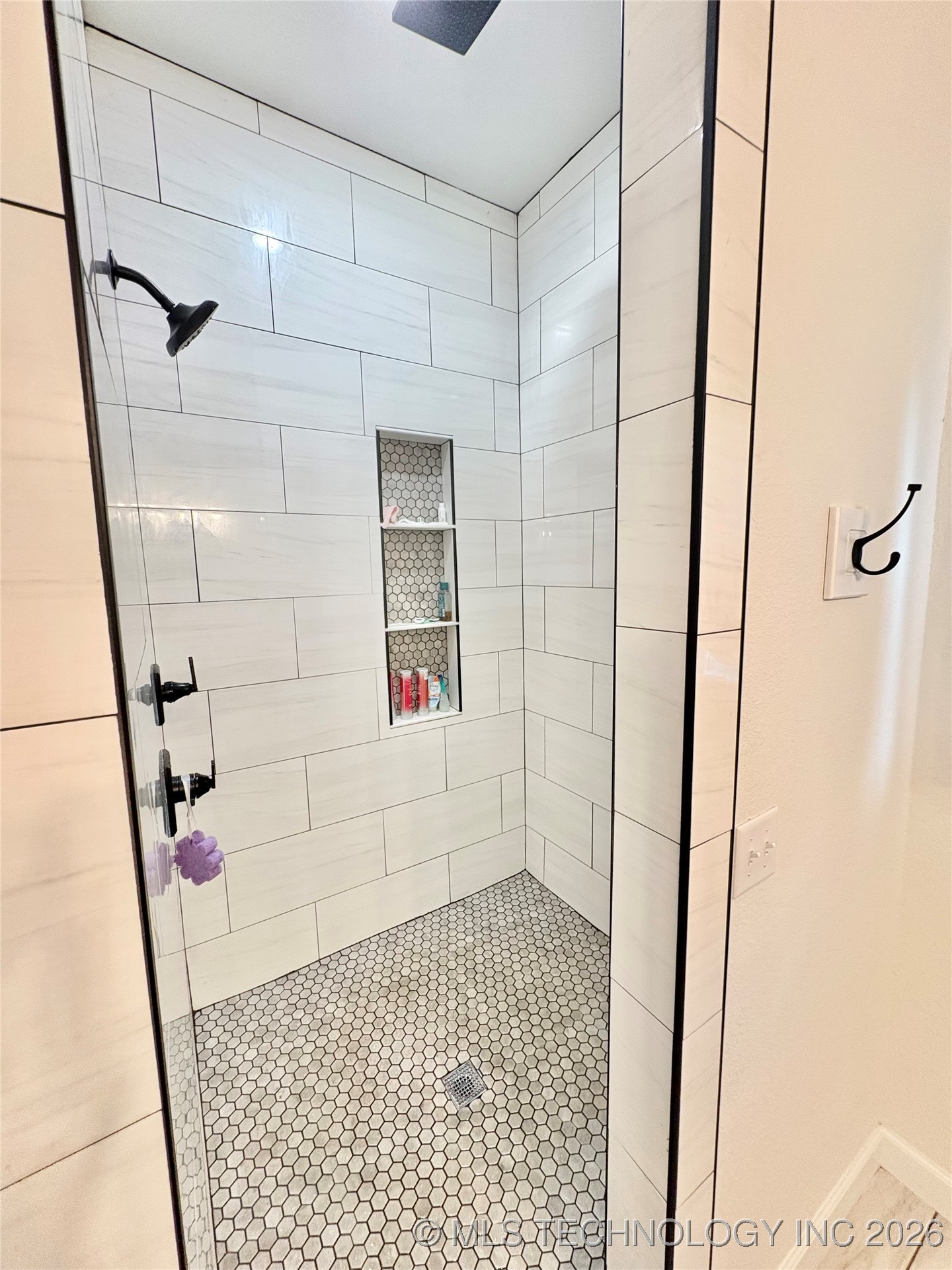 1609 E Hollow Oak Road Property Photo 24