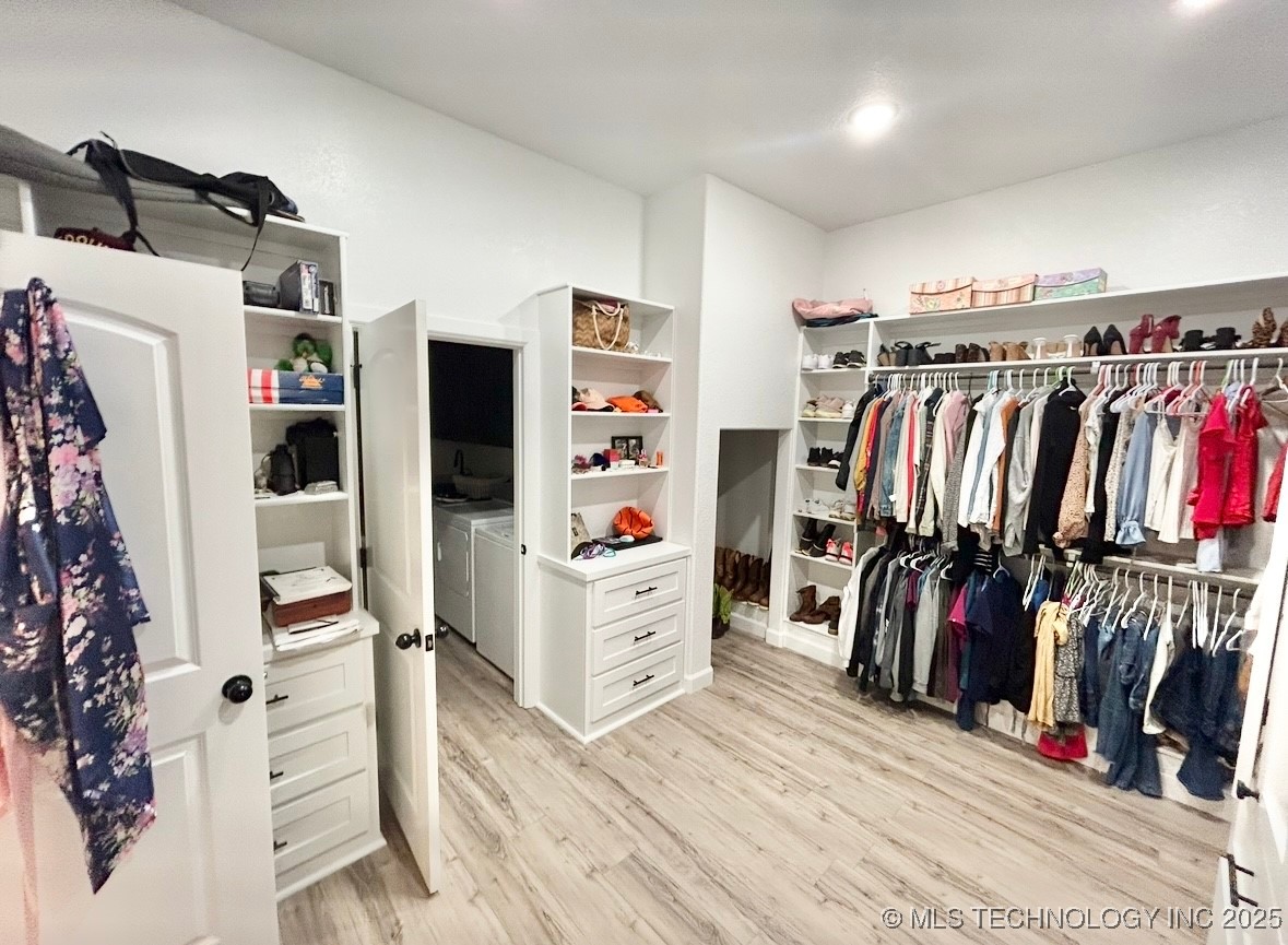 1609 E Hollow Oak Road Property Photo 25