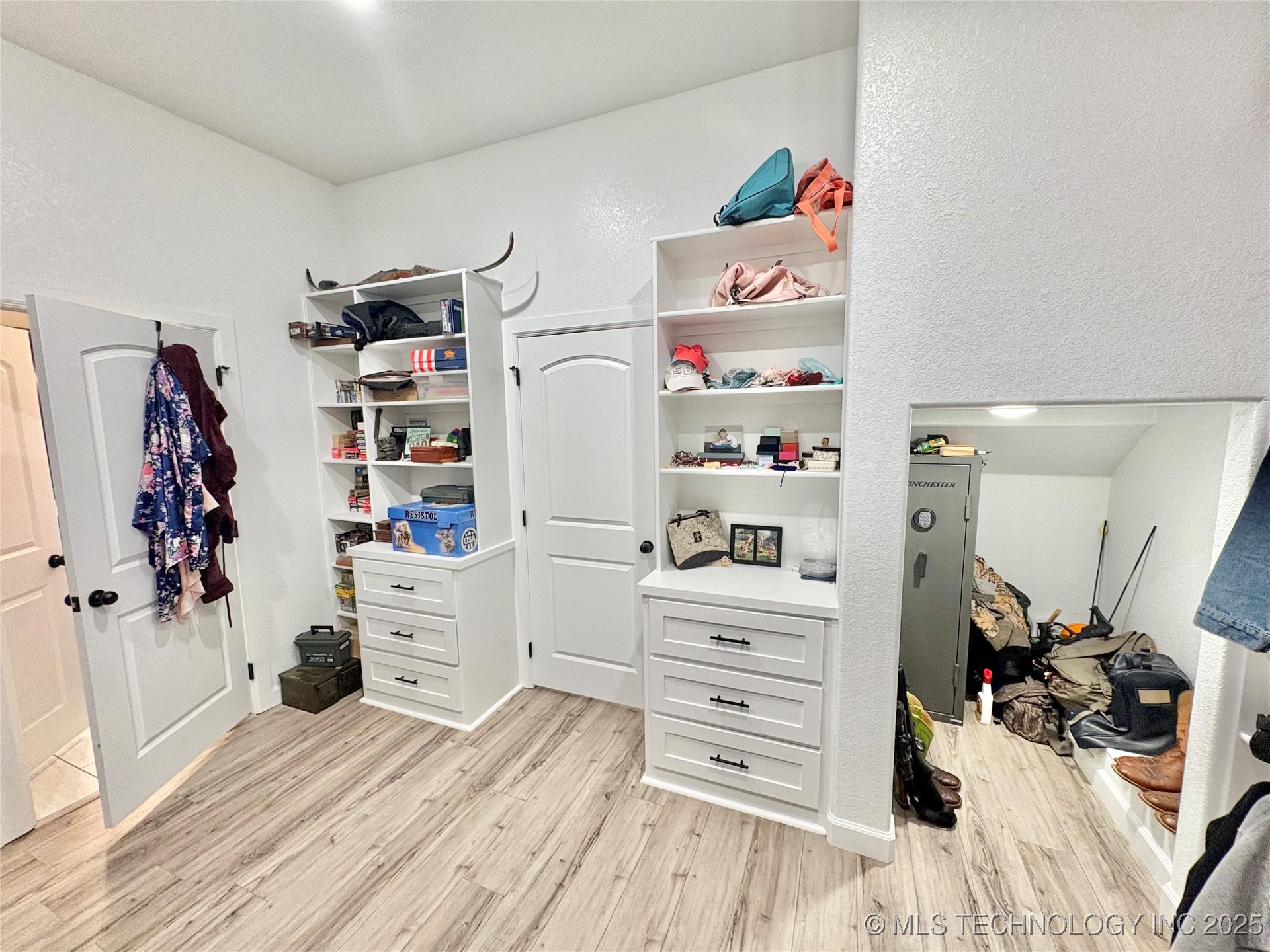 1609 E Hollow Oak Road Property Photo 26