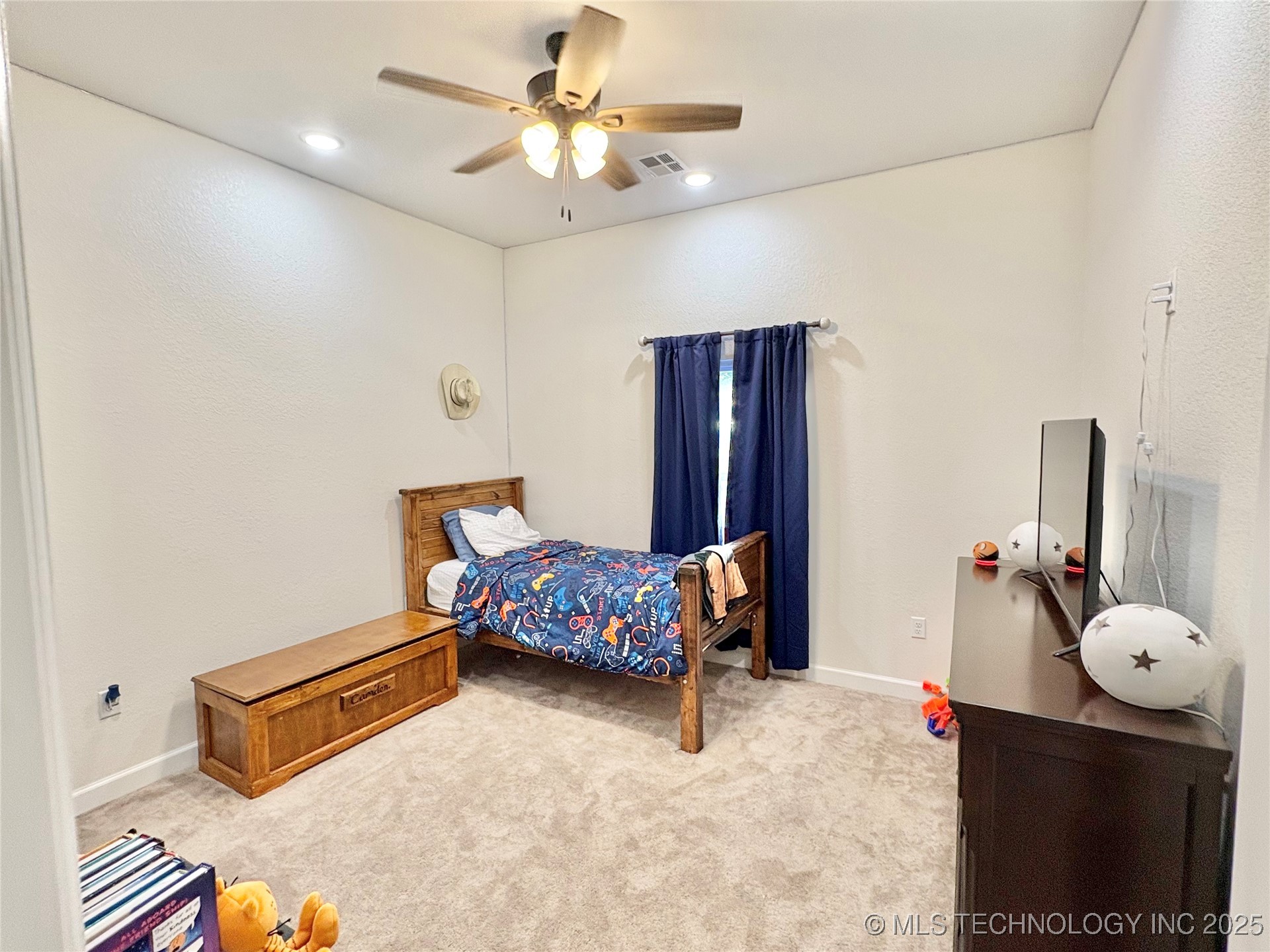 1609 E Hollow Oak Road Property Photo 33