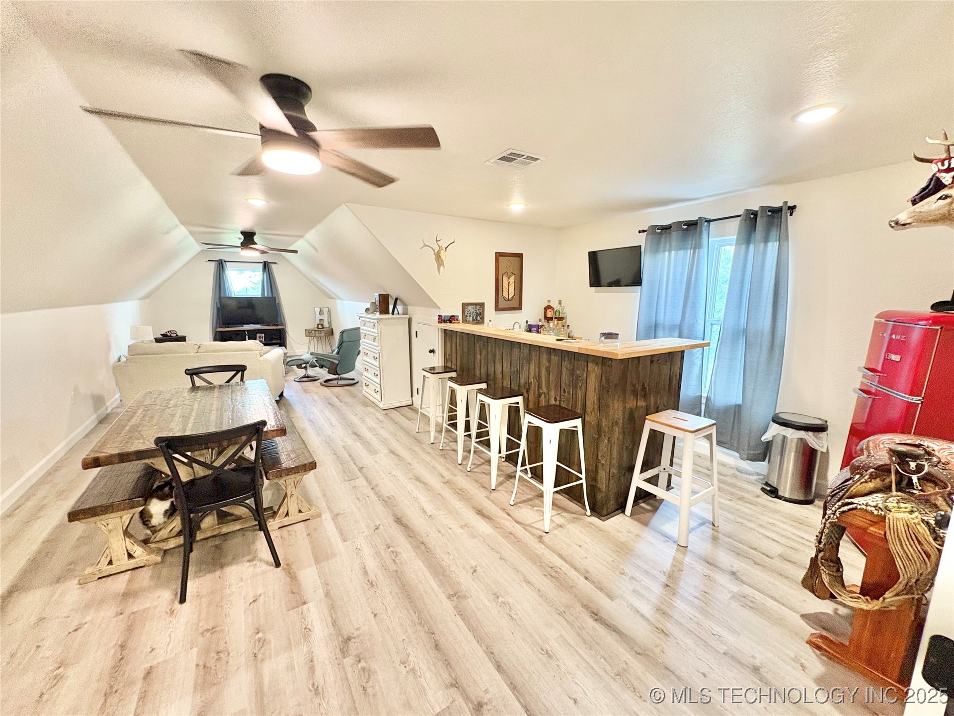 1609 E Hollow Oak Road Property Photo 37