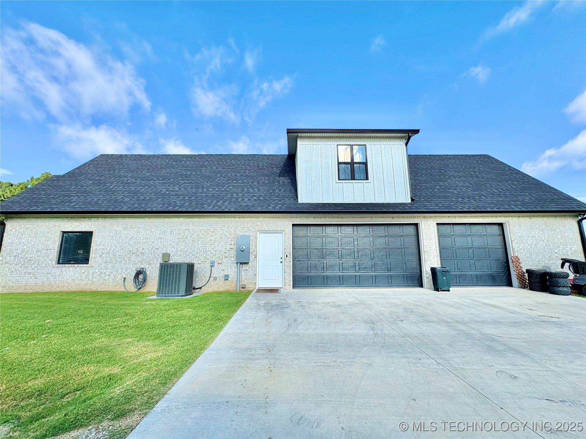 1609 E Hollow Oak Road Property Photo 45