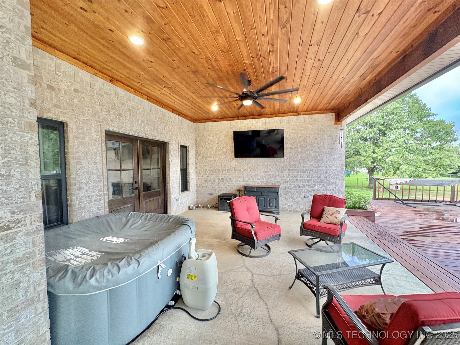 1609 E Hollow Oak Road Property Photo 52