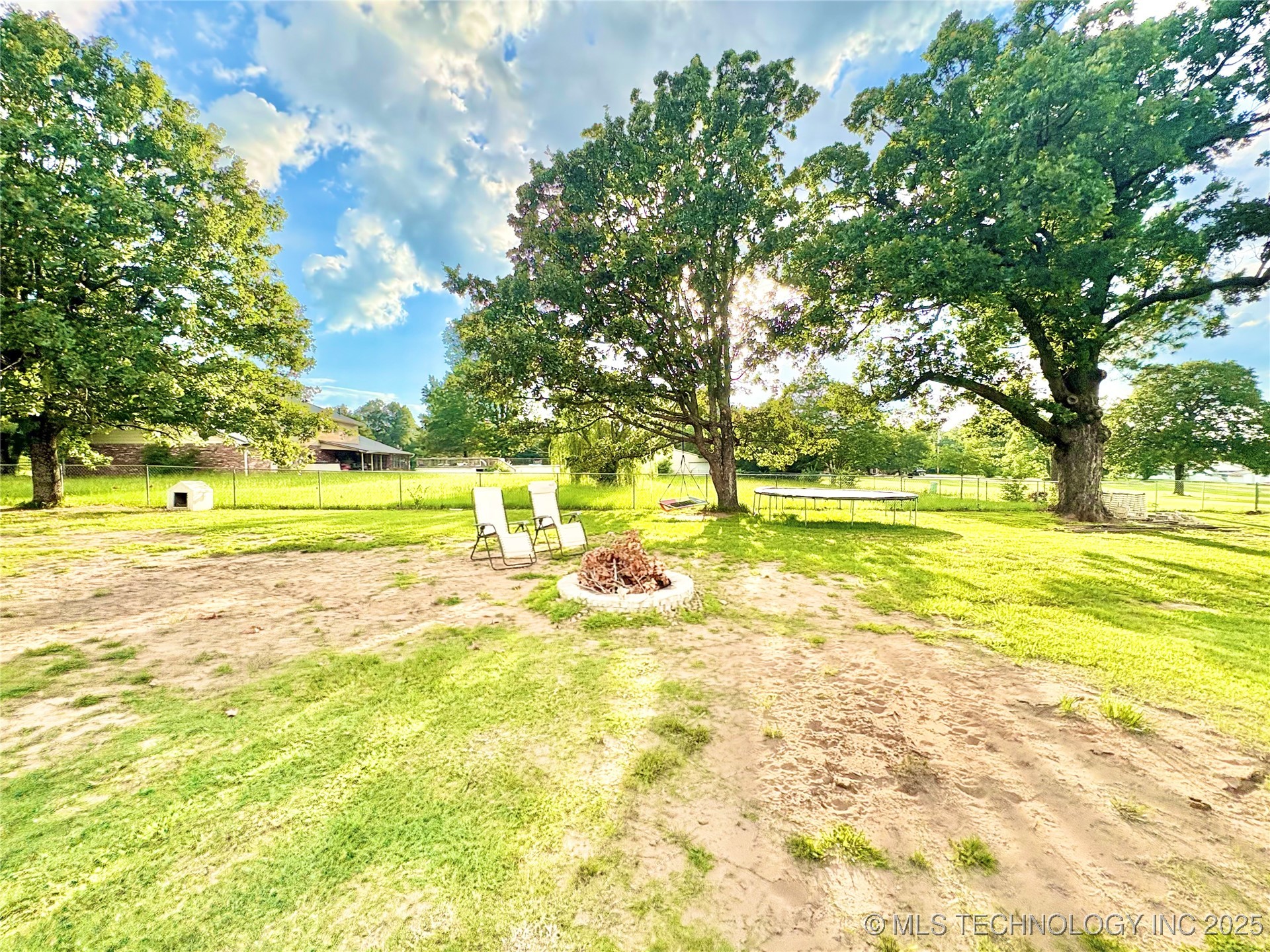 1609 E Hollow Oak Road Property Photo 58