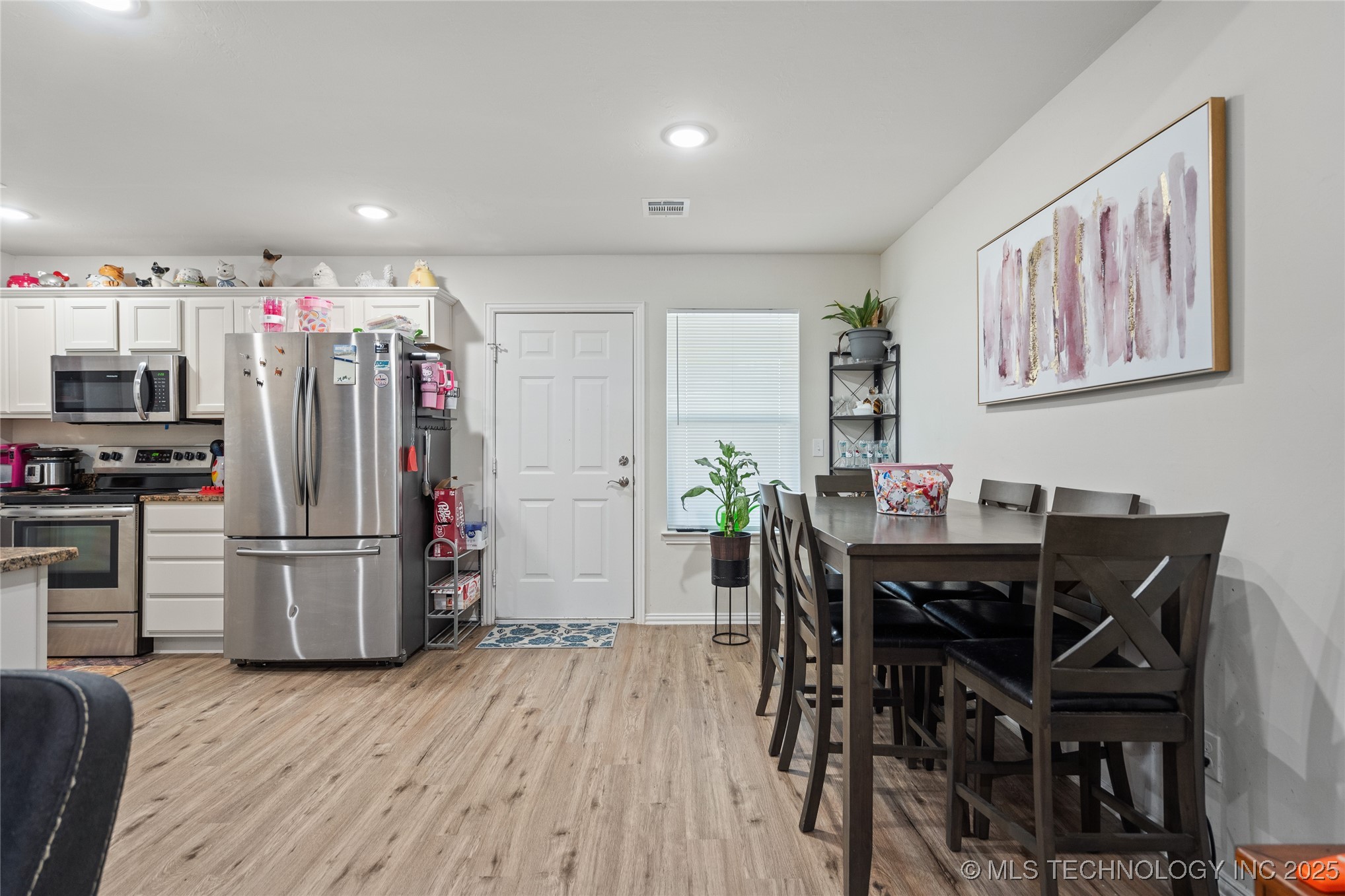 1022 Indian Plains Property Photo 6