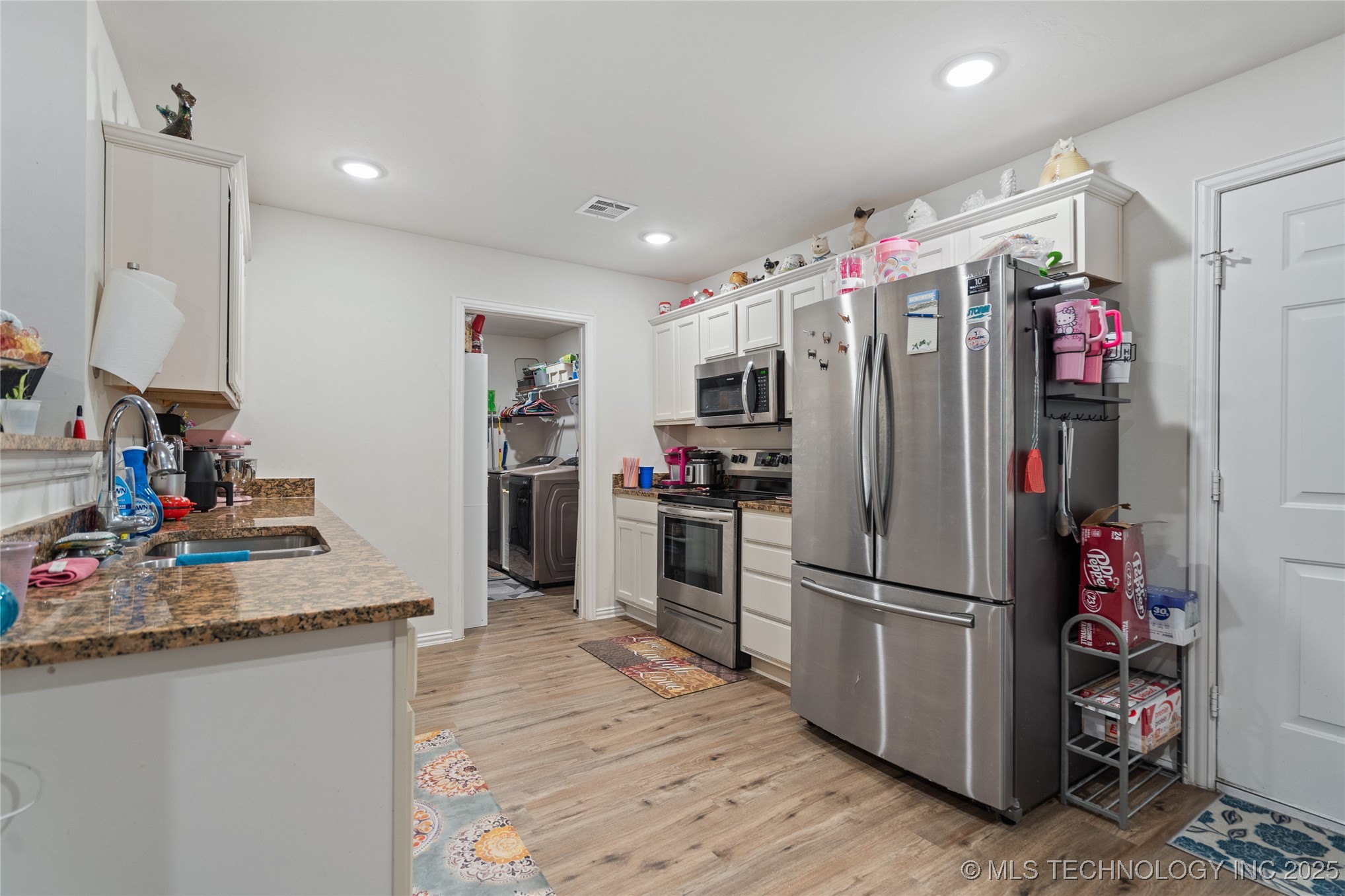 1022 Indian Plains Property Photo 8