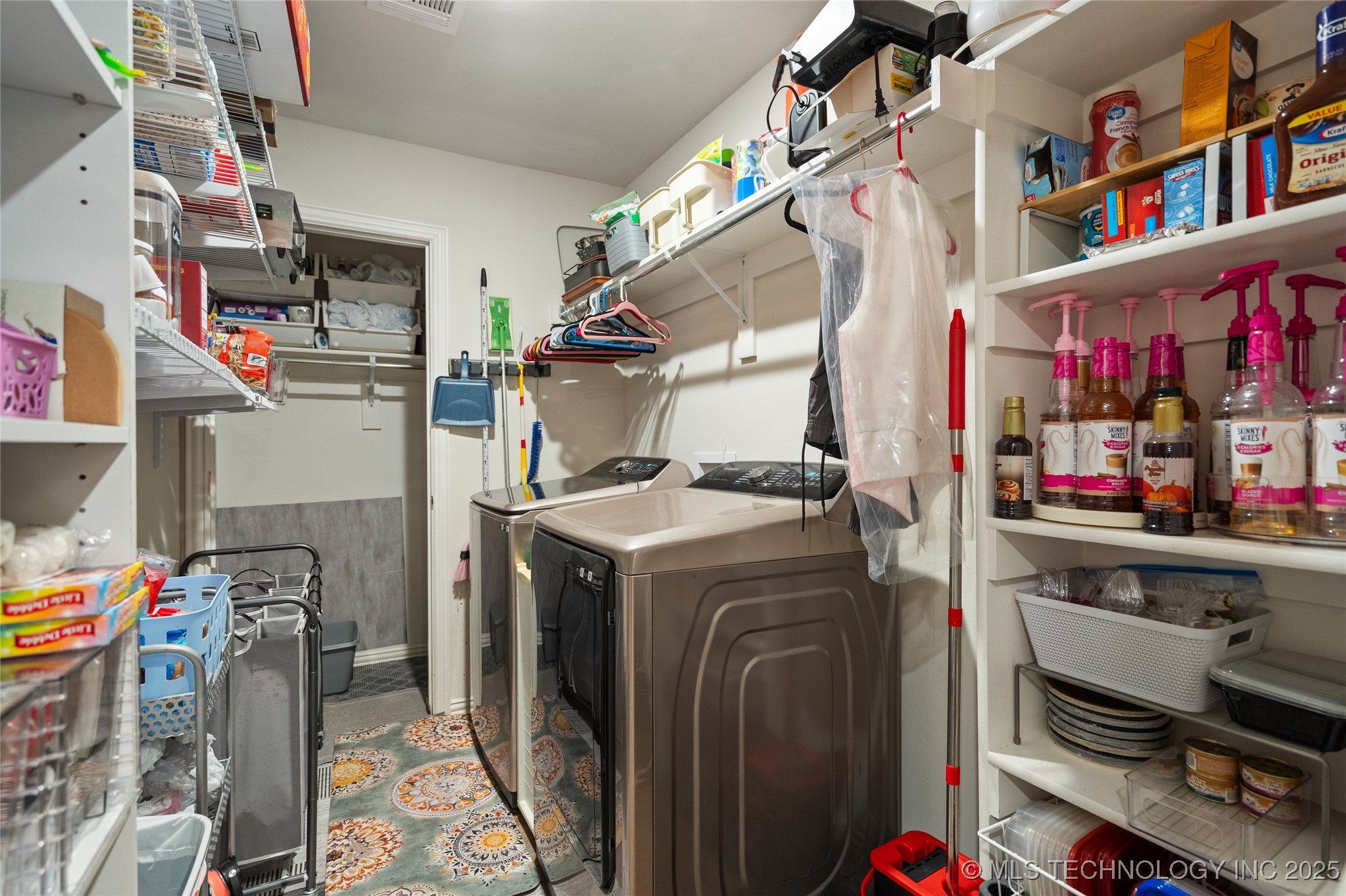 1022 Indian Plains Property Photo 12