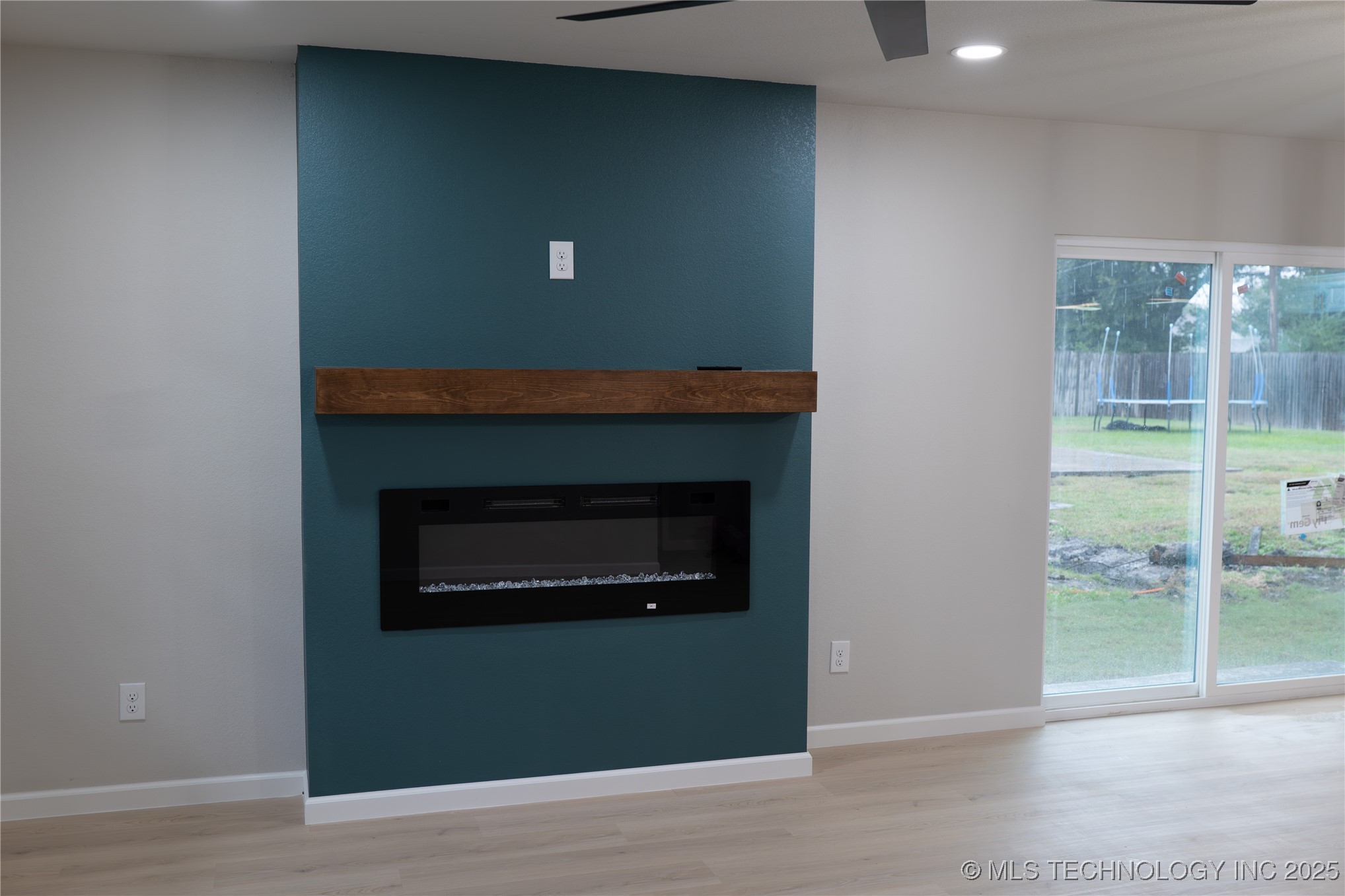 421 S 69th East Avenue Property Photo 4