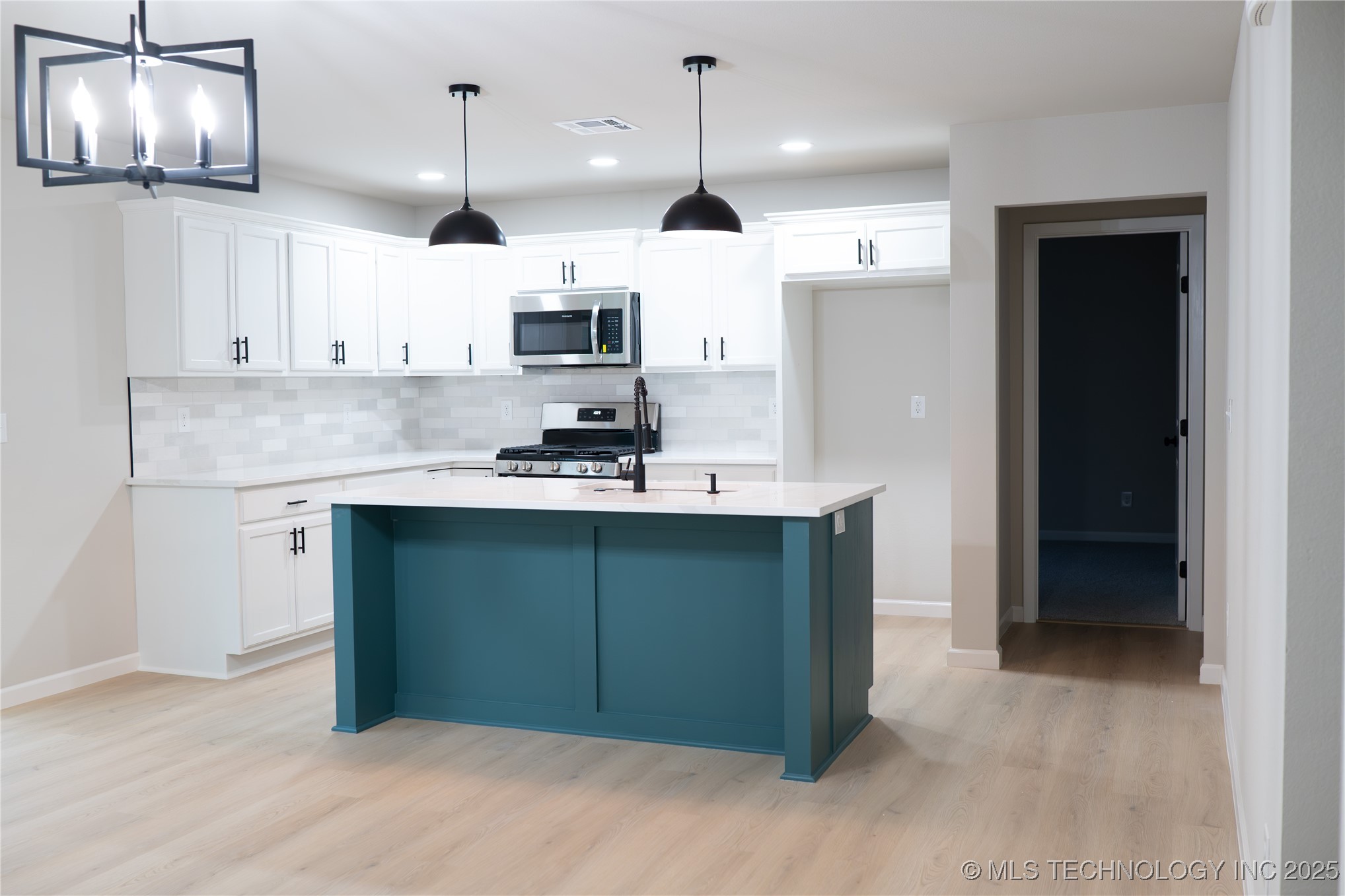 421 S 69th East Avenue Property Photo 7