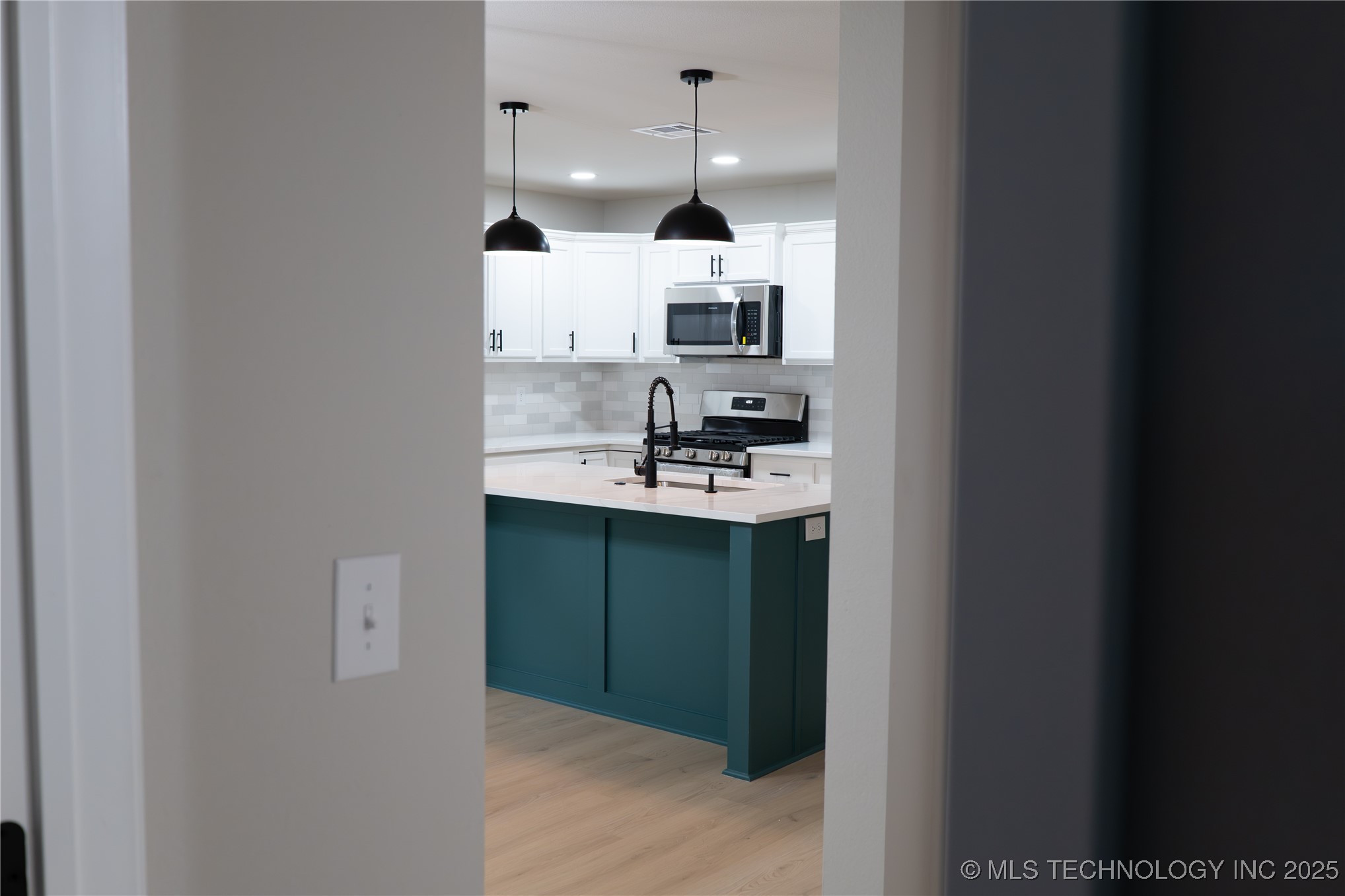 421 S 69th East Avenue Property Photo 8