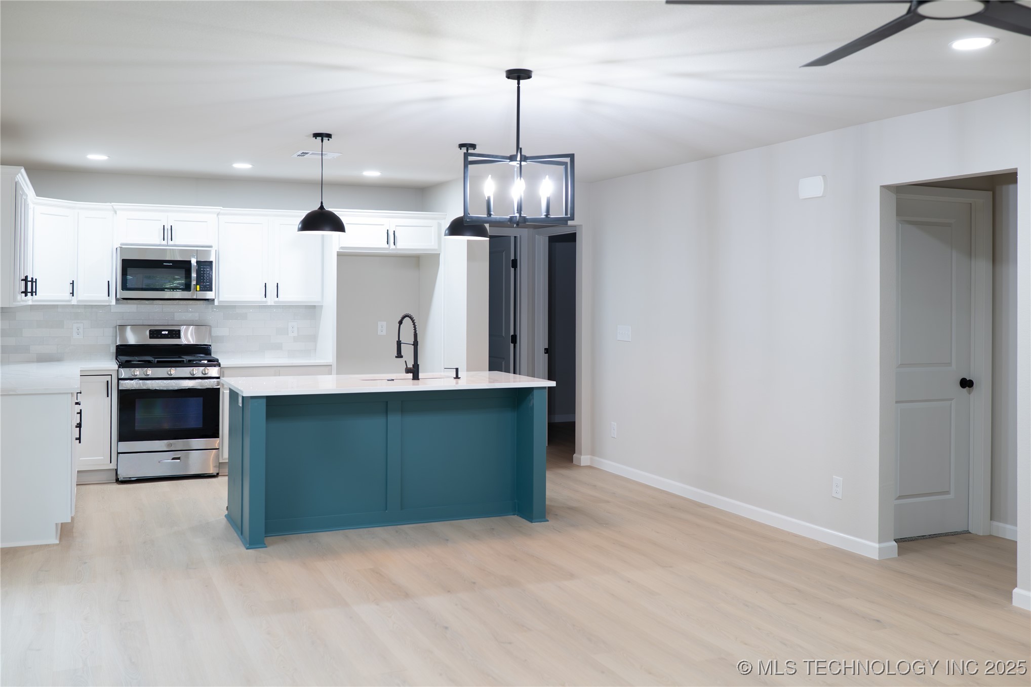 421 S 69th East Avenue Property Photo 10