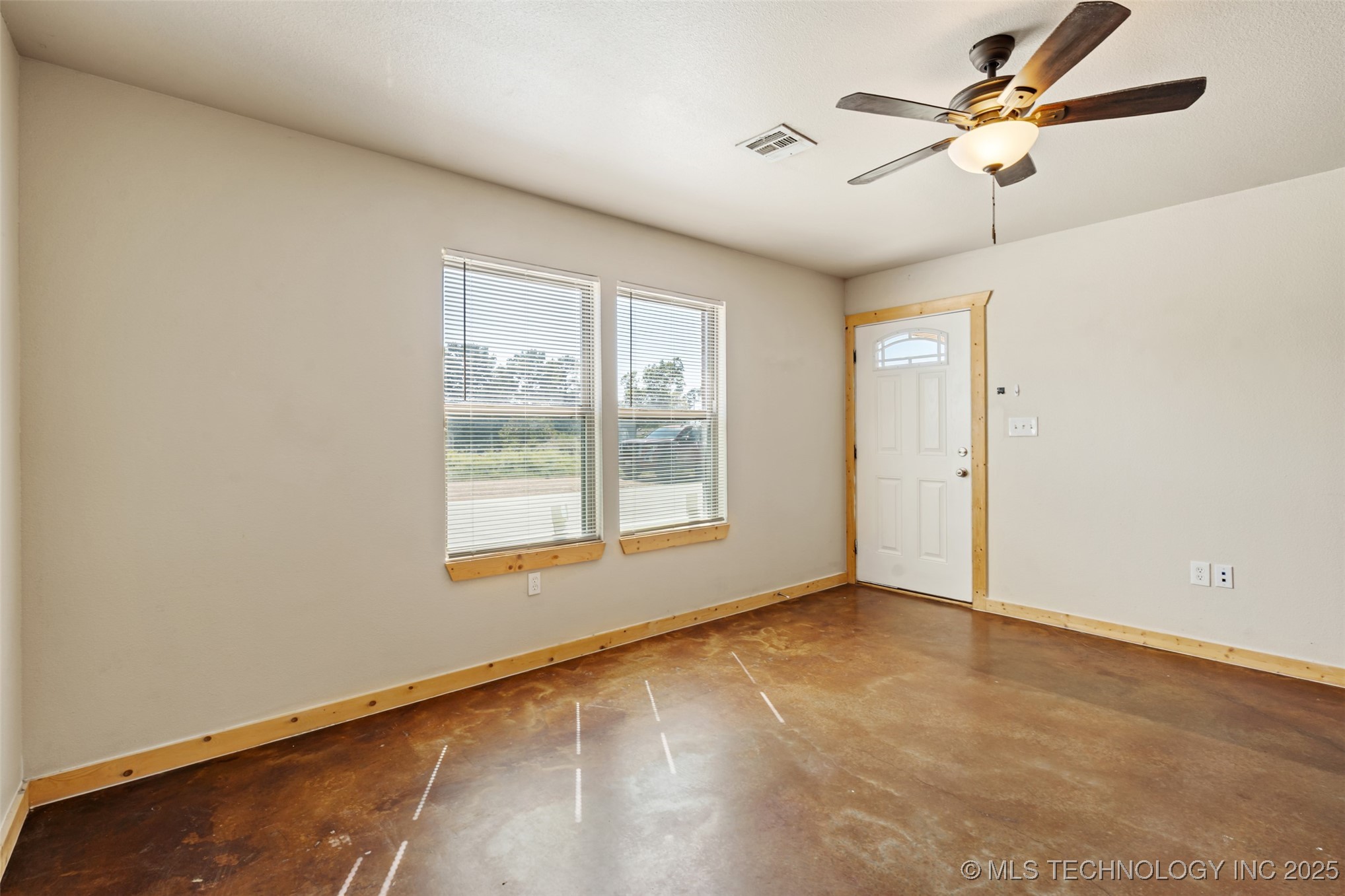 13001 Owen Lane 13005 Property Photo 9