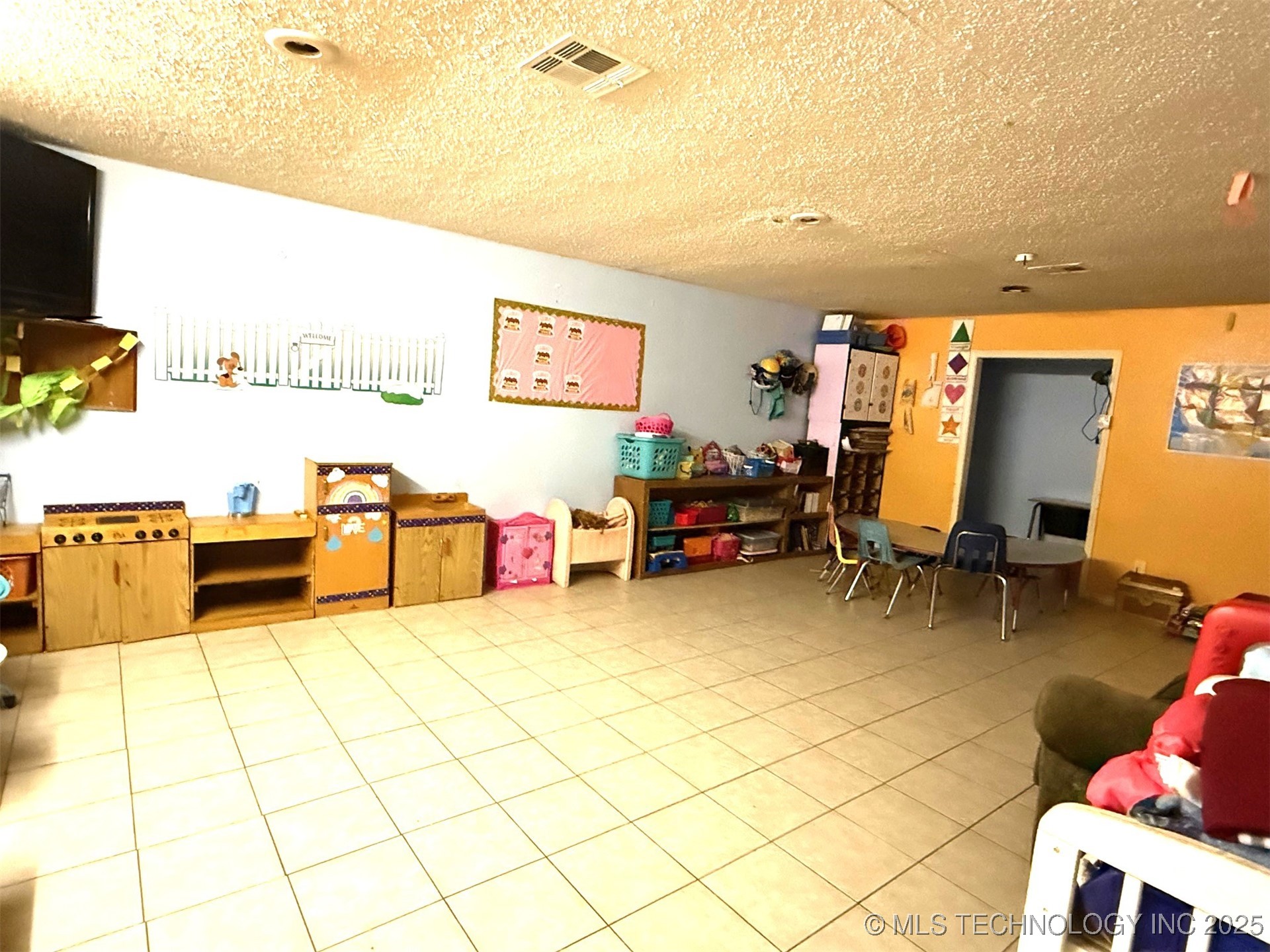 822 W Trudgeon Street Property Photo 9