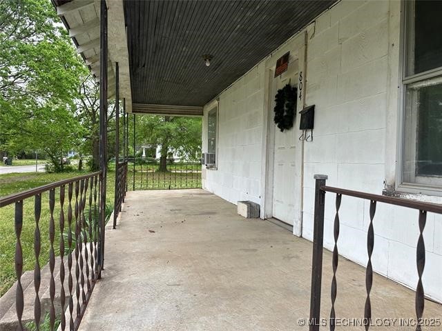 804 N Griffin Avenue Property Photo 3