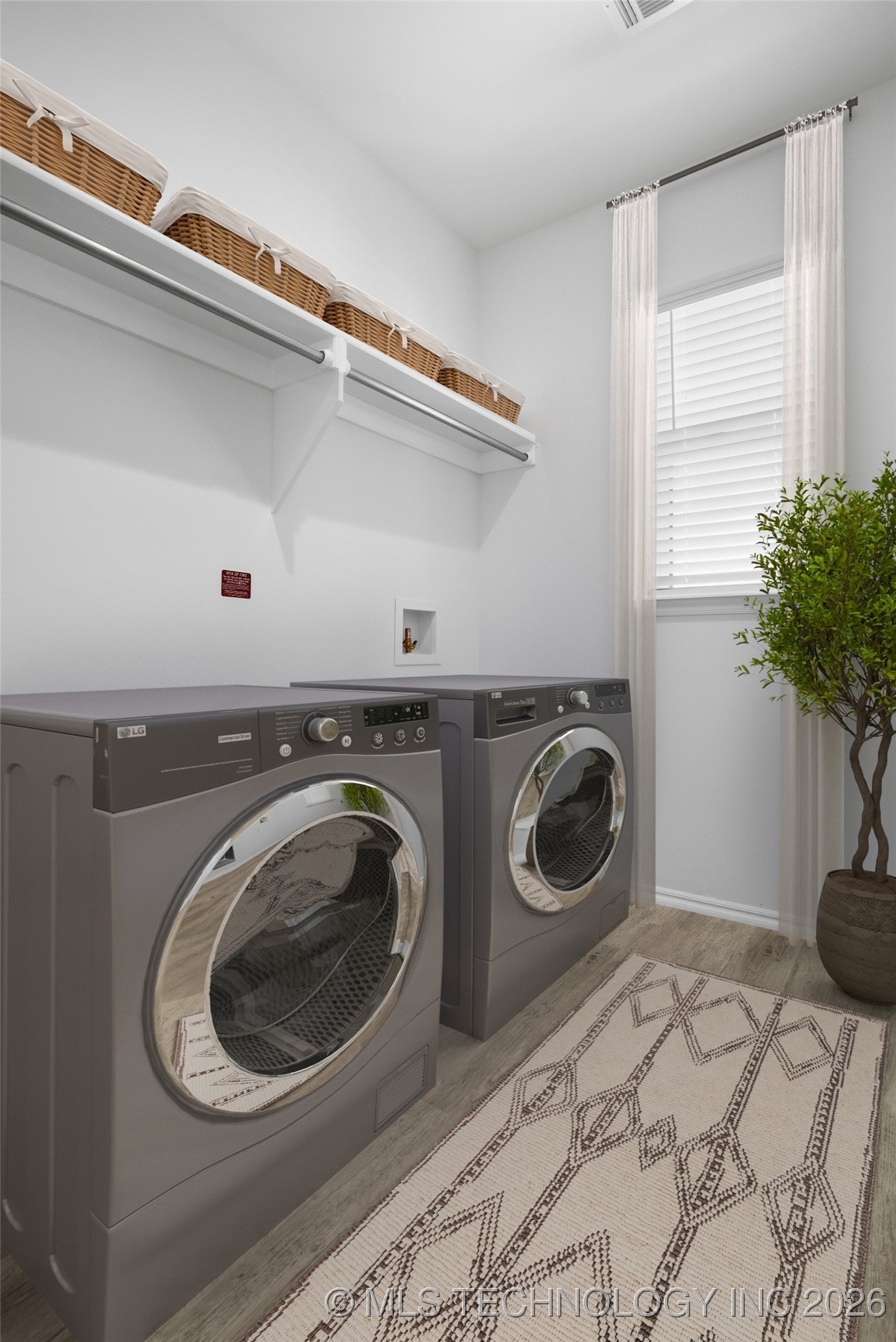 16296 S 90 Avenue E Property Photo 8